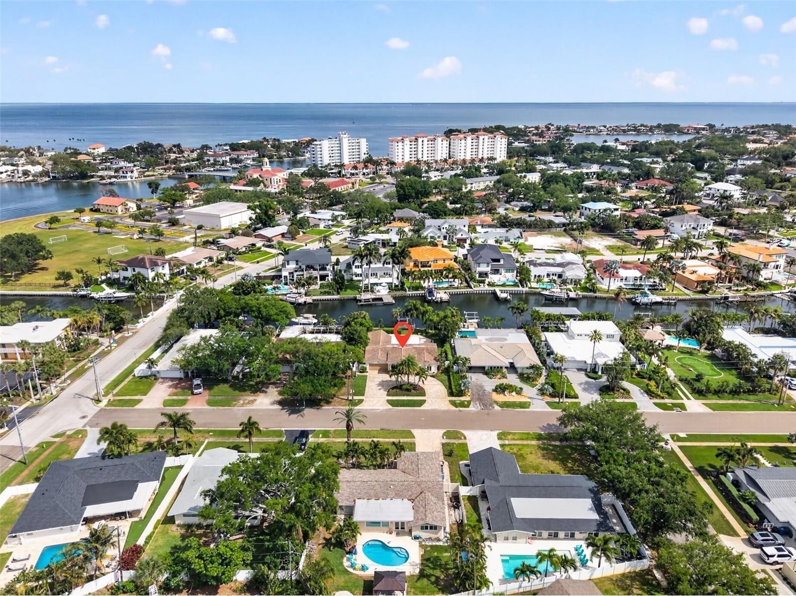 1233 Eden Isle Drive NE Saint Petersburg FL 33704 - TAMPA BAY - SMACKS BAYOU TB8498595 image50