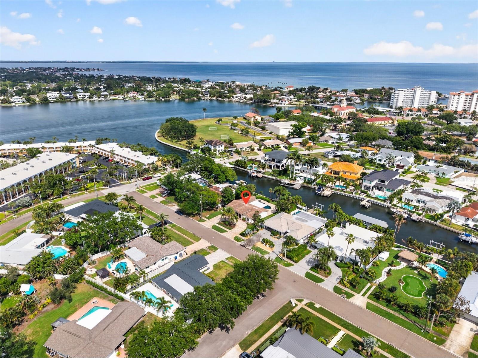 1233 Eden Isle Drive NE Saint Petersburg FL 33704 - TAMPA BAY - SMACKS BAYOU TB8498595 image52