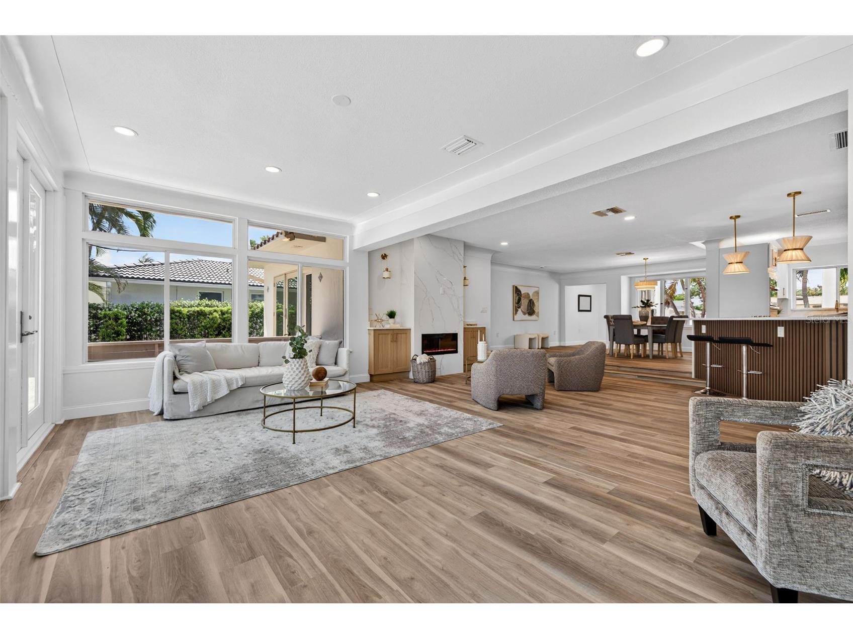 1233 Eden Isle Drive NE Saint Petersburg FL 33704 - TAMPA BAY - SMACKS BAYOU TB8498595 image8