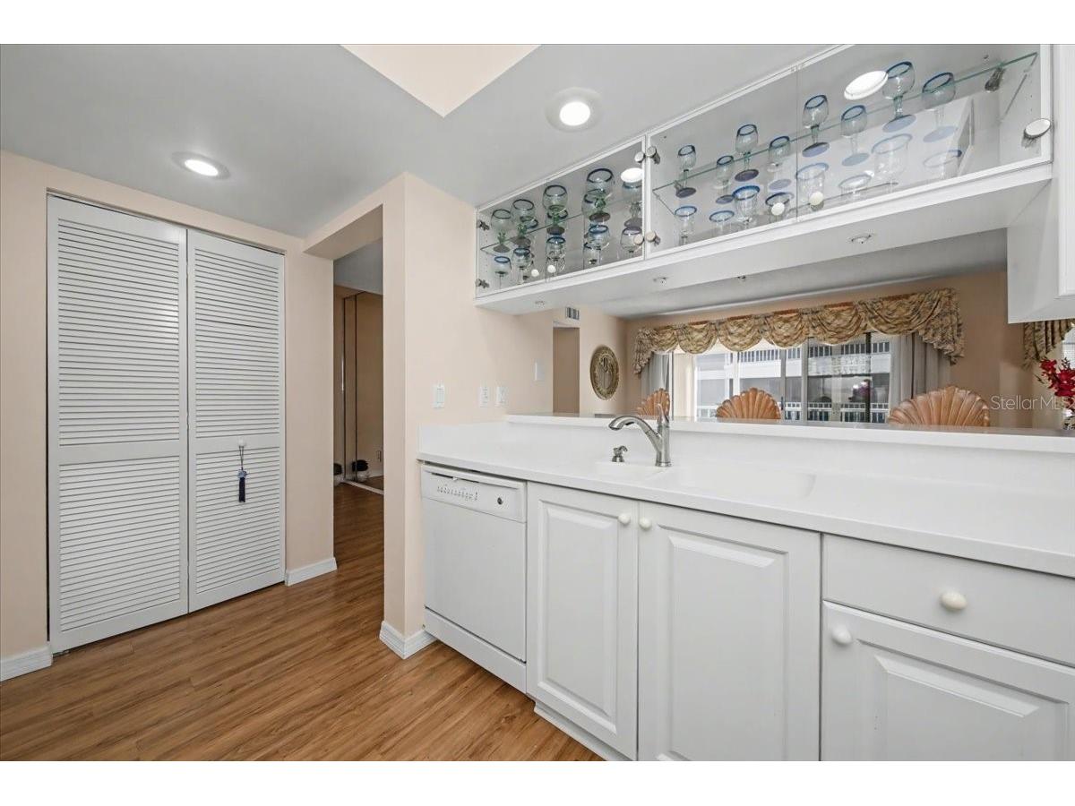 1233 Edgewater Circle #65 Bradenton FL 34209 - PALMA SOLA BAY-BIG WATER VIEW A4680832 image13