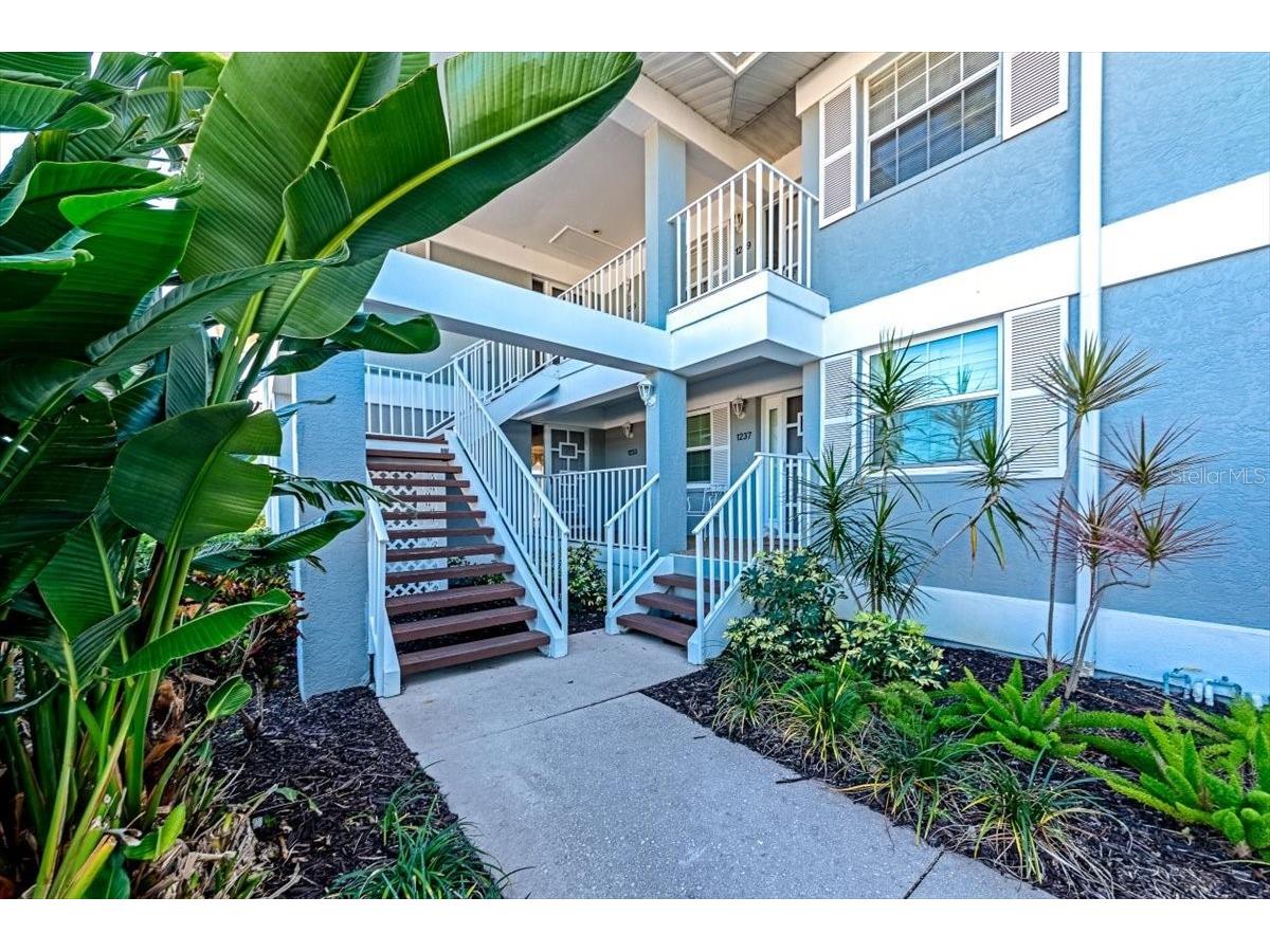 1233 Edgewater Circle #65 Bradenton FL 34209 - PALMA SOLA BAY-BIG WATER VIEW A4680832 image3