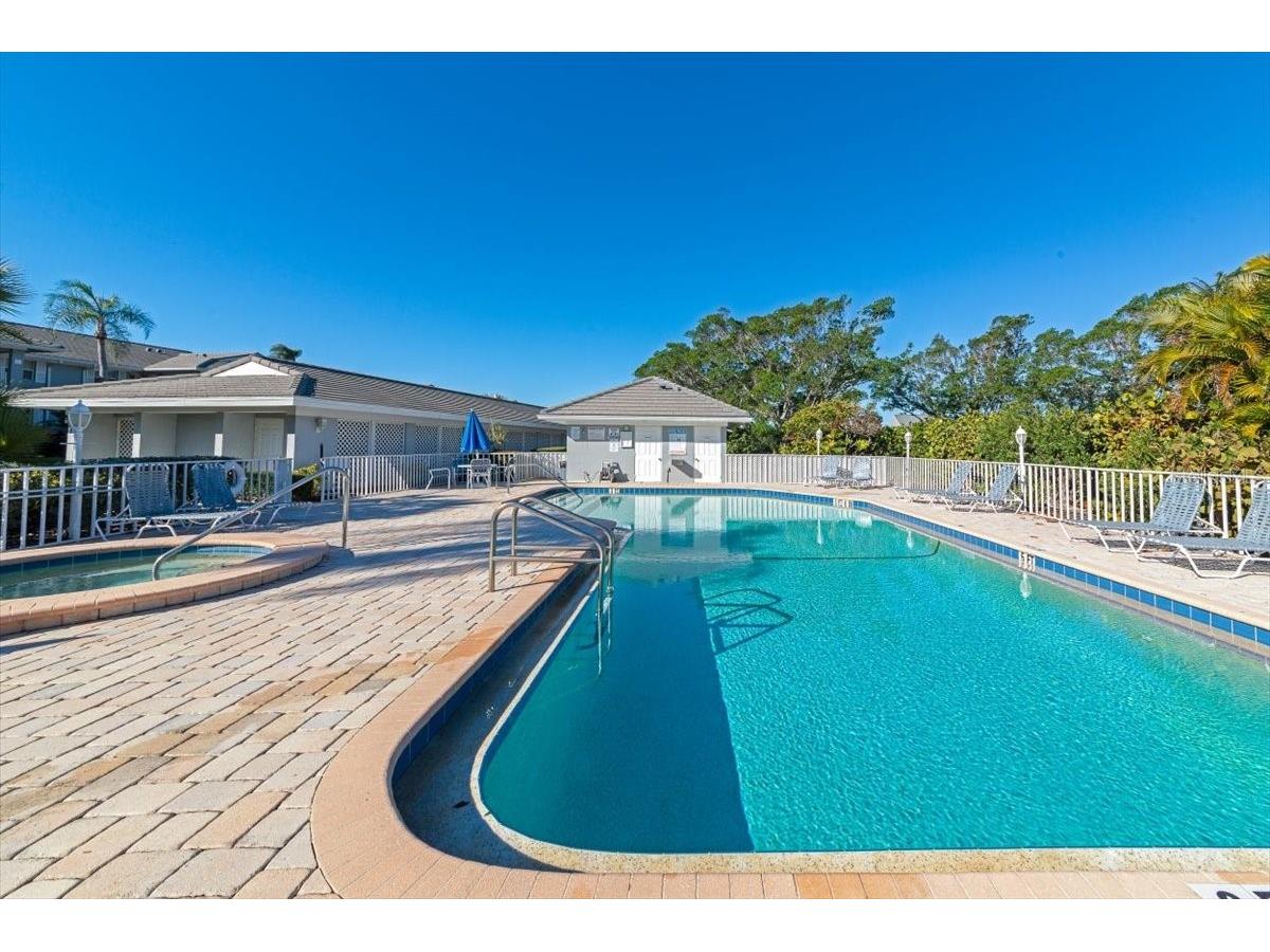 1233 Edgewater Circle #65 Bradenton FL 34209 - PALMA SOLA BAY-BIG WATER VIEW A4680832 image31
