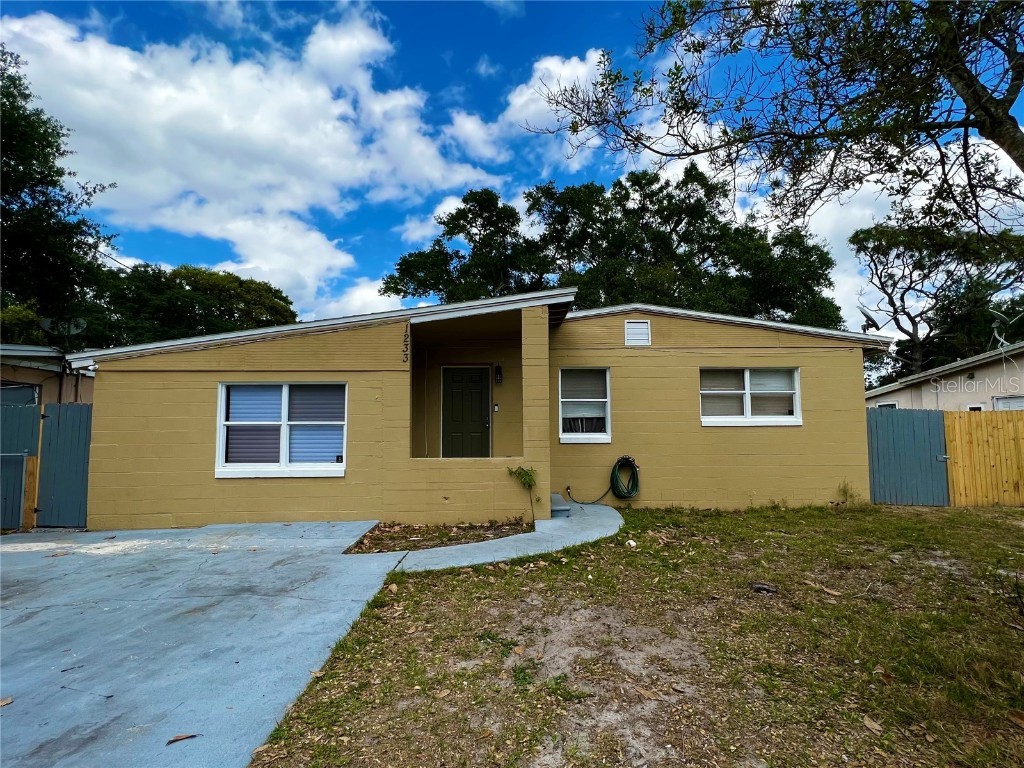 1233 Emeralda Road Orlando FL 32808 O6106730 image1