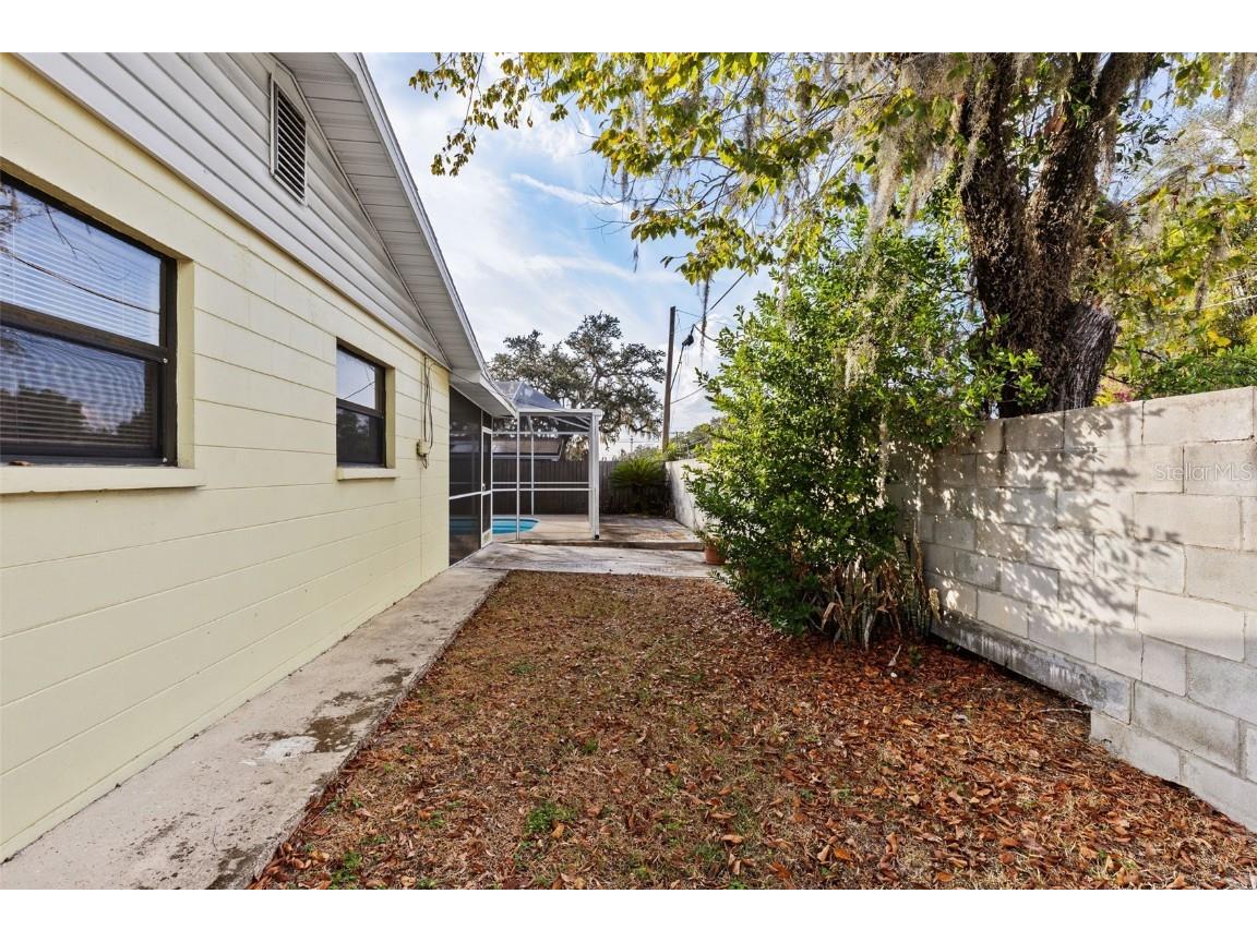 1233 Lorie Circle Brandon FL 33510 TB8451664 image47