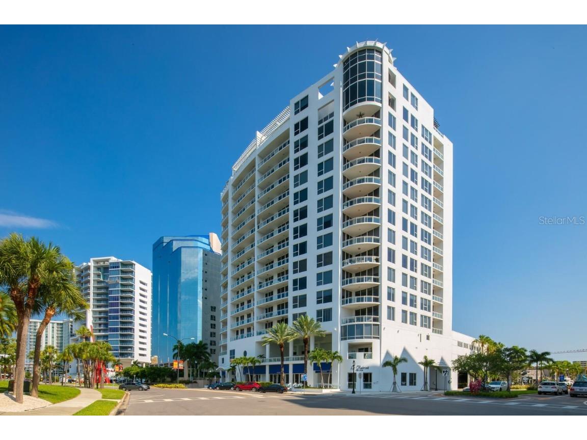 1233 N Gulfstream Avenue #303 Sarasota FL 34236 - SARASOTA BAY A4578204 image1