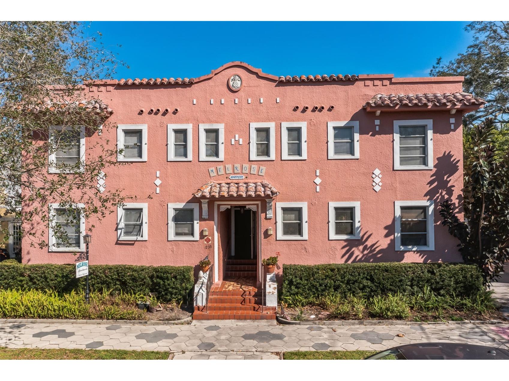 1233 Oak Street NE Saint Petersburg FL 33701 TB8473243 image1