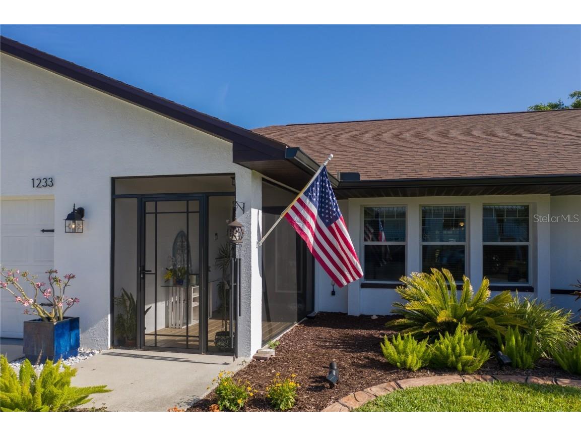 1233 SE 40th Street Cape Coral FL 33904 A4532822 image1