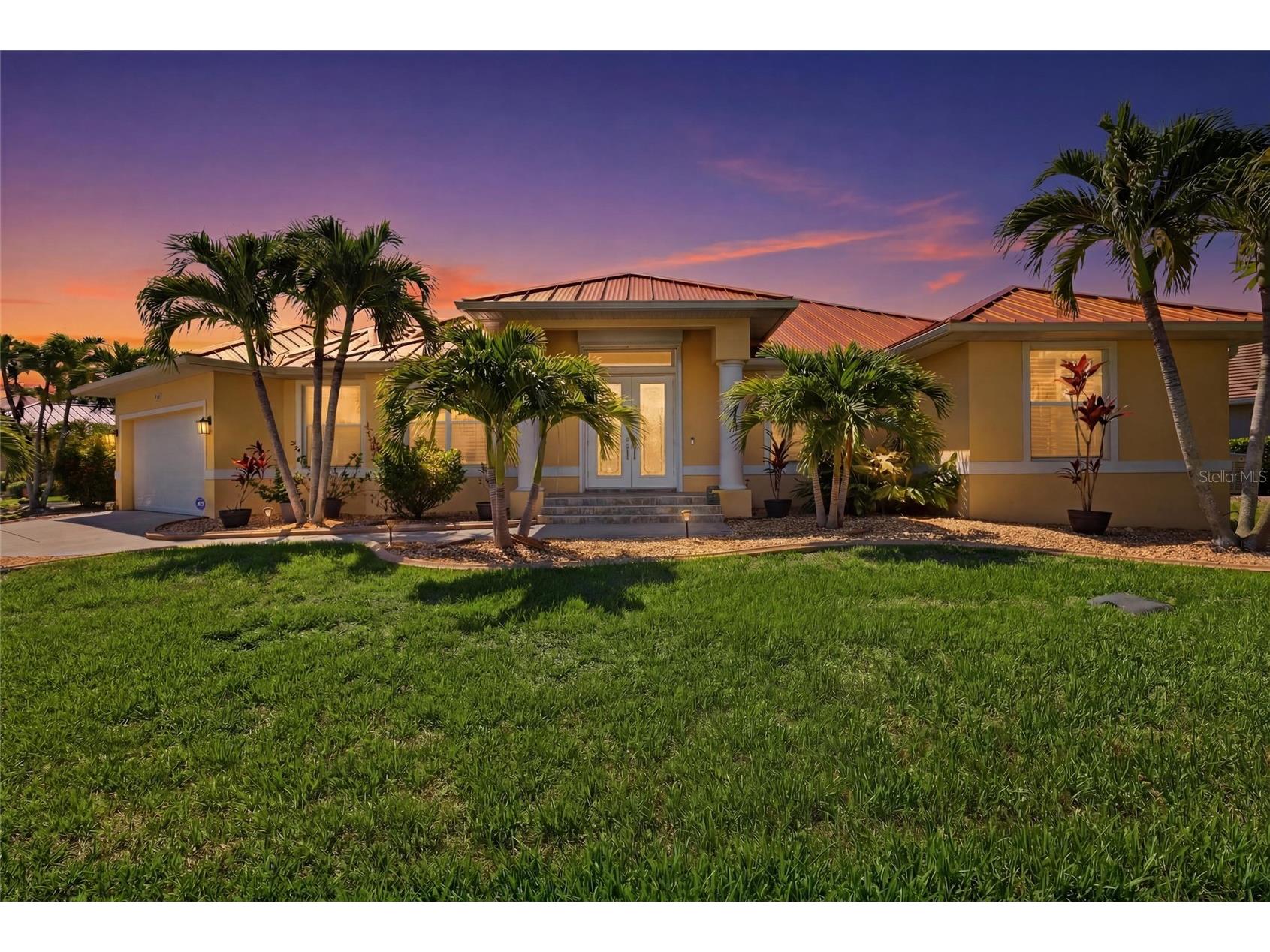 1233 Sea Breeze Court Punta Gorda FL 33950 C7528386 image1