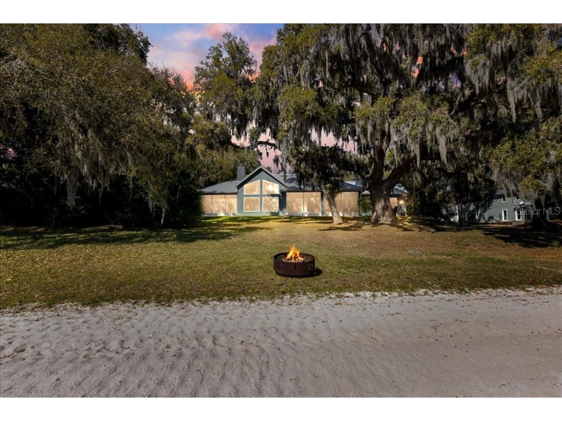 12336 E Highway 25 Ocklawaha FL 32179 - LAKE WEIR OM696216 image17