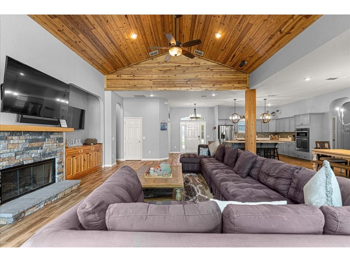 12336 E Highway 25 Ocklawaha FL 32179 - LAKE WEIR OM696216 image30