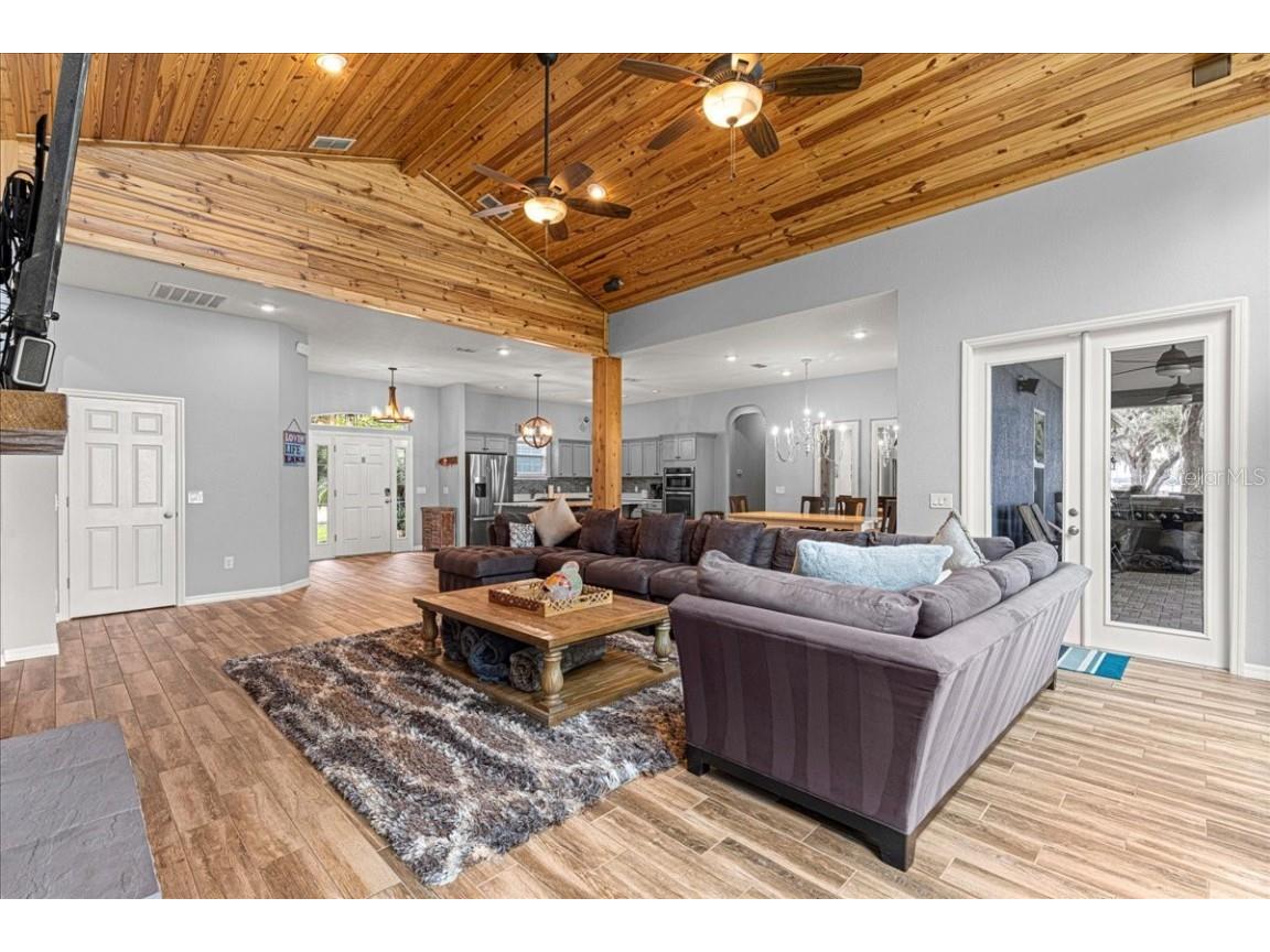 12336 E Highway 25 Ocklawaha FL 32179 - LAKE WEIR OM696216 image32