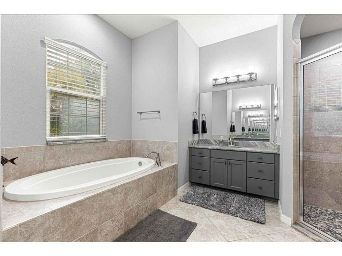 12336 E Highway 25 Ocklawaha FL 32179 - LAKE WEIR OM696216 image56