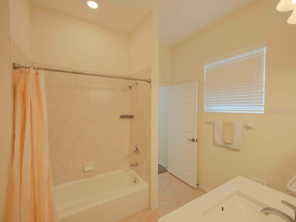 12338 Lavender Loop Bradenton FL 34212 A4636816 image40