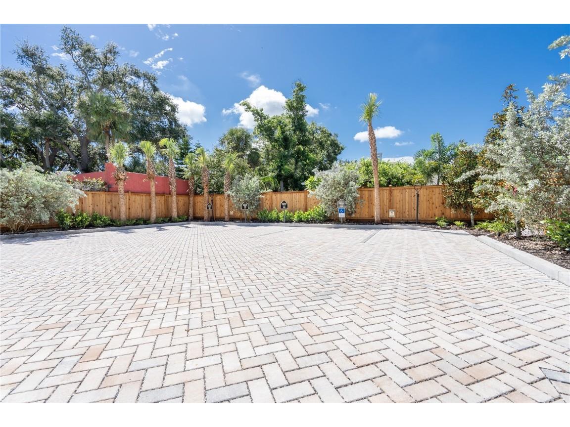 1234 15th Street #102 Sarasota FL 34236 A4670003 image25