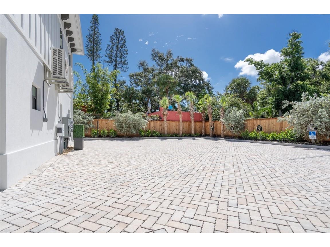 1234 15th Street #102 Sarasota FL 34236 A4670003 image26