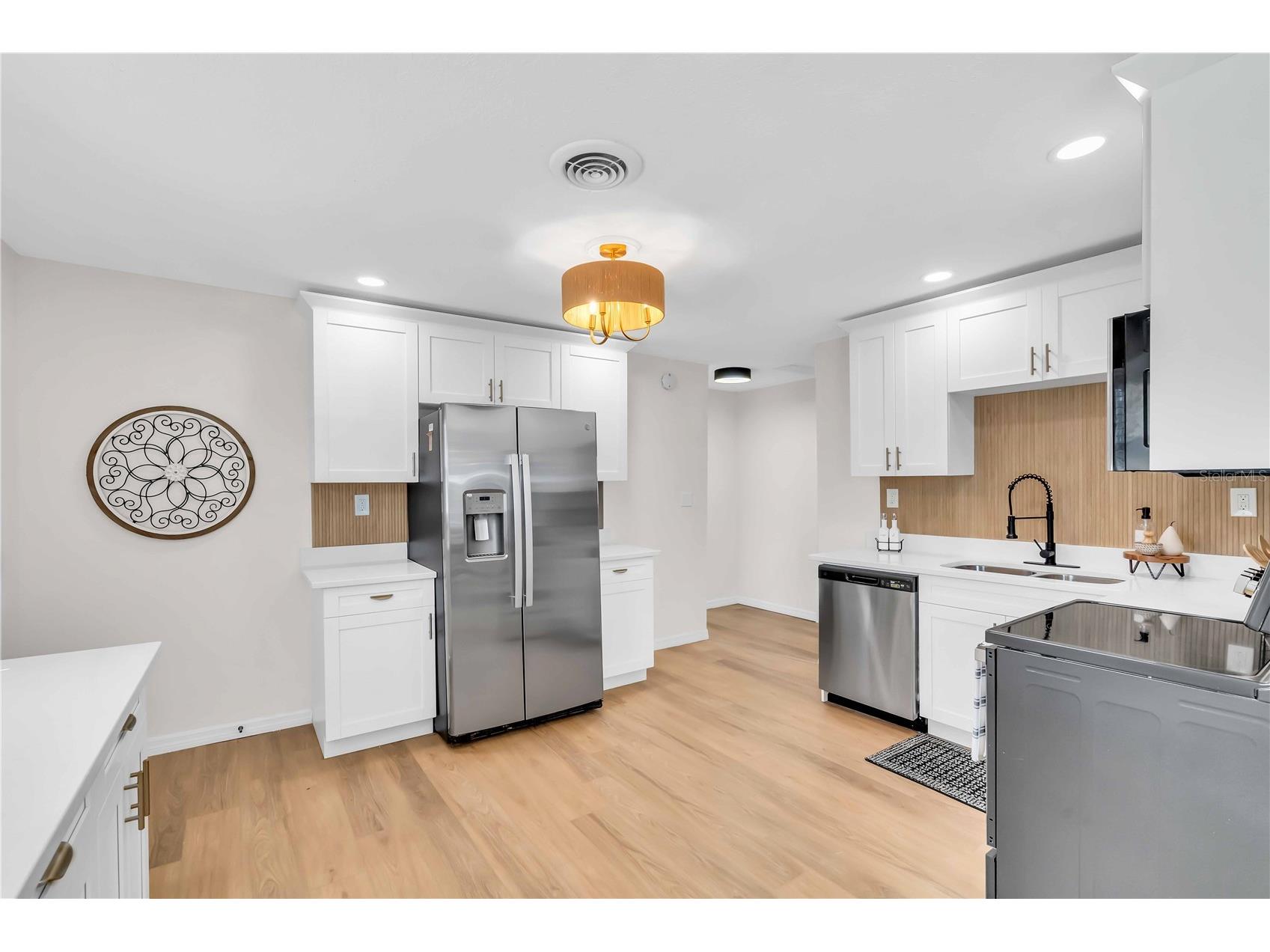 1234 29th Street N Saint Petersburg FL 33713 A4697125 image17