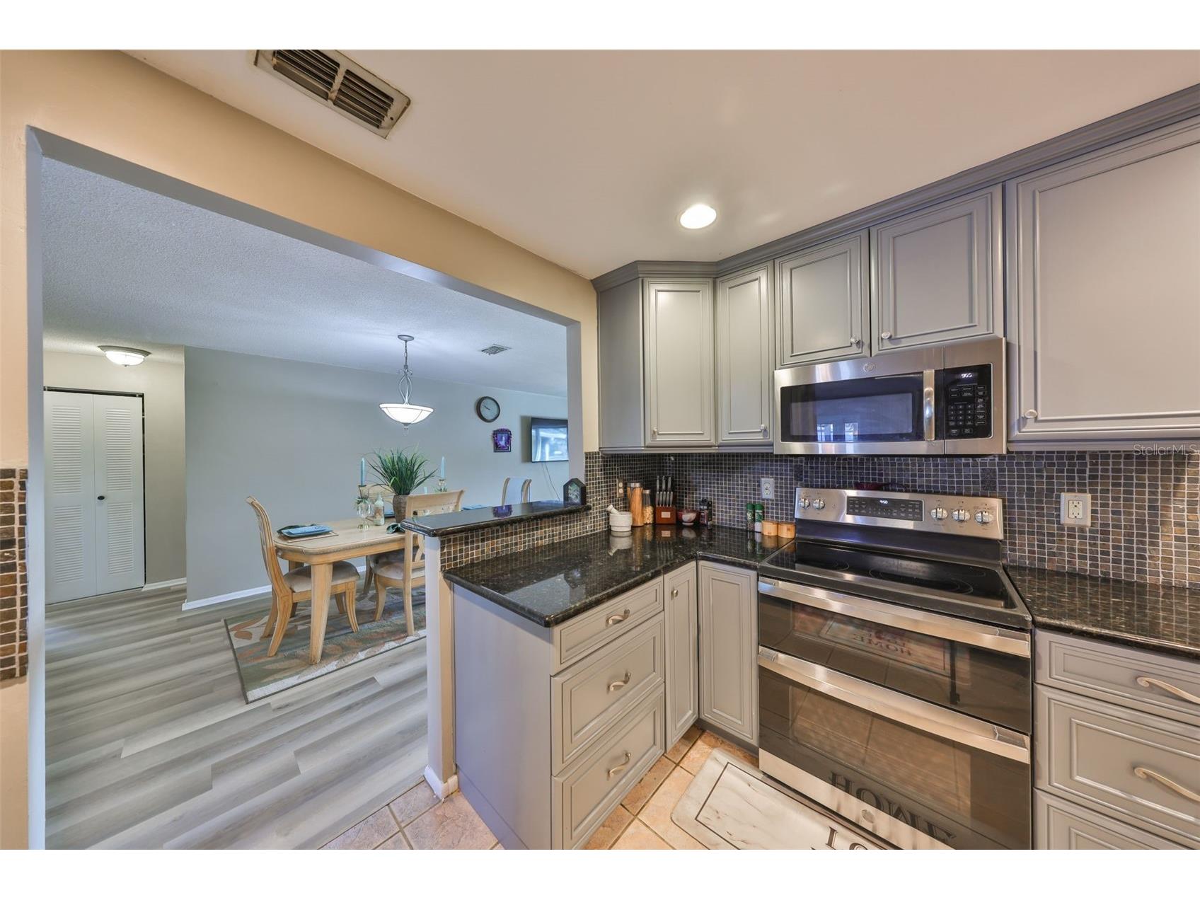 12341 79th Place Seminole FL 33772 TB8469333 image12