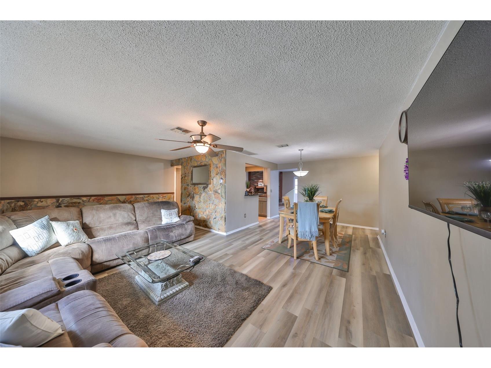 12341 79th Place Seminole FL 33772 TB8469333 image4