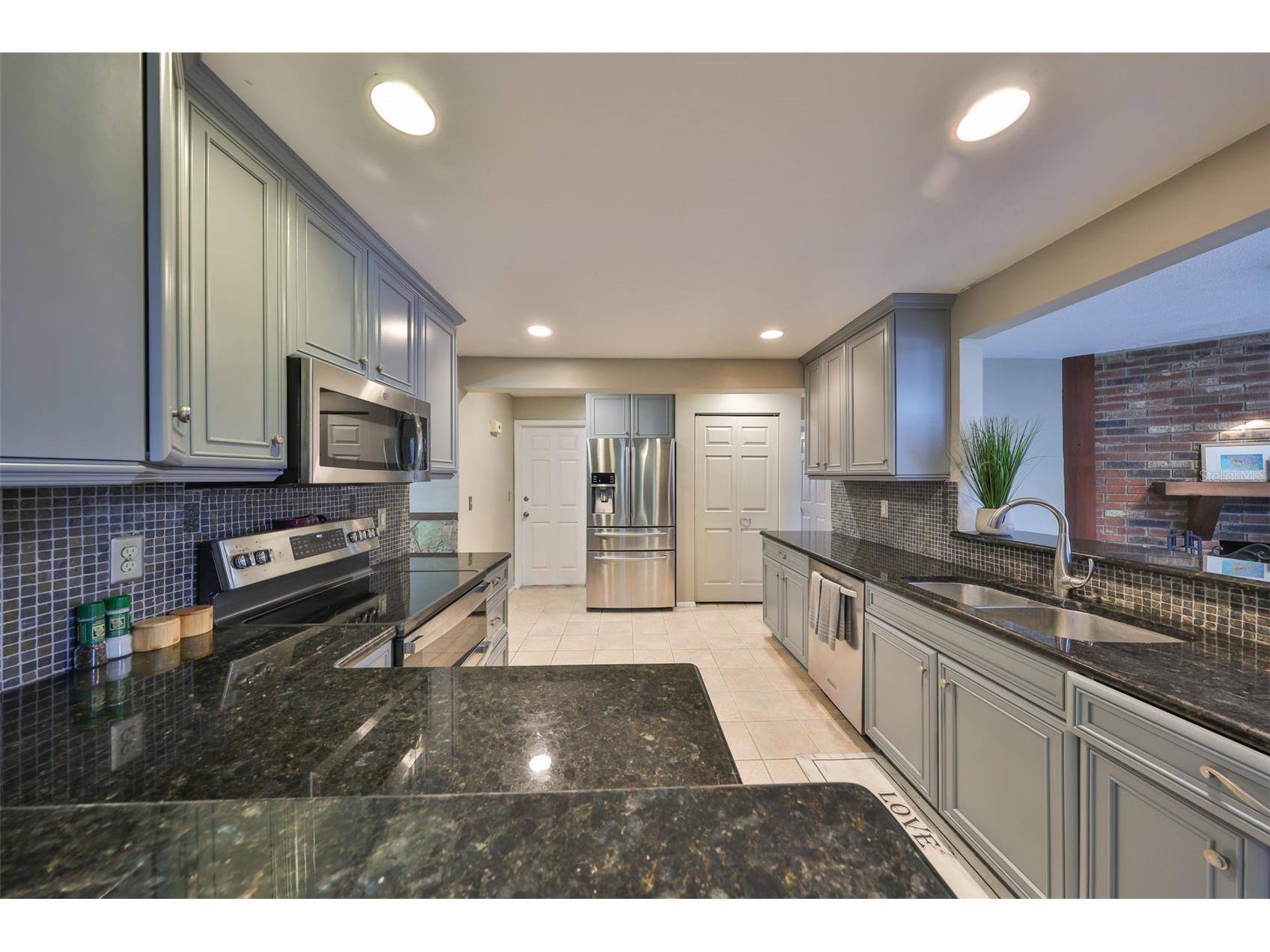 12341 79th Place Seminole FL 33772 TB8469333 image8