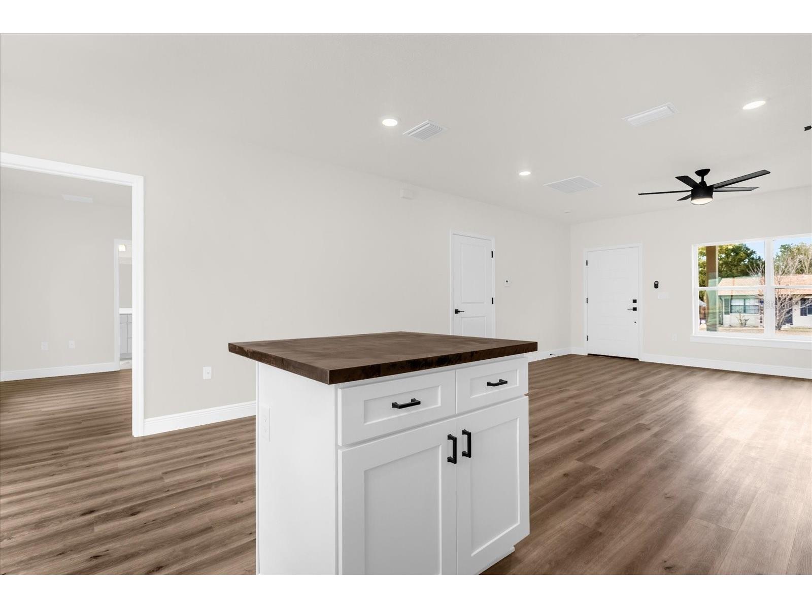 12345 SE 99th Avenue Belleview FL 34420 TB8466490 image10