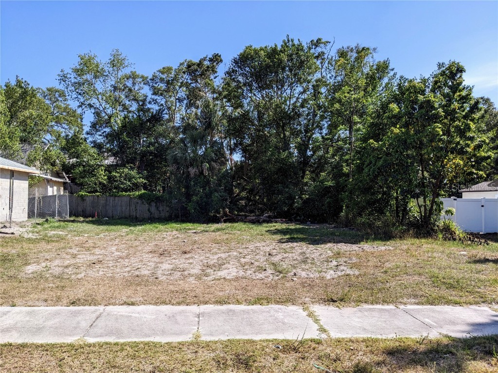 1235 11th Avenue S Saint Petersburg FL 33705 U8196667 image1