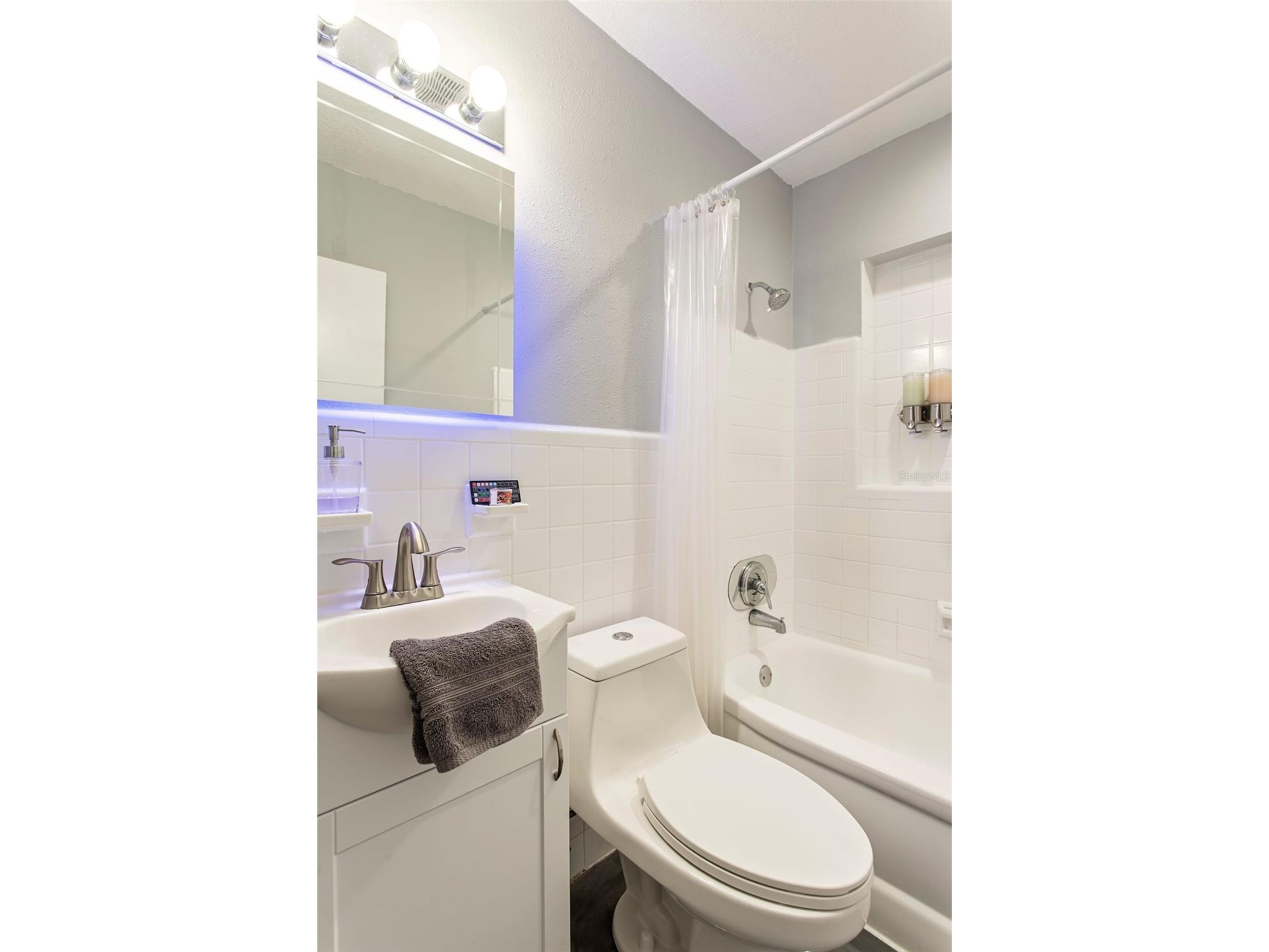 1235 22nd Avenue S #A Saint Petersburg FL 33705 TB8459736 image11