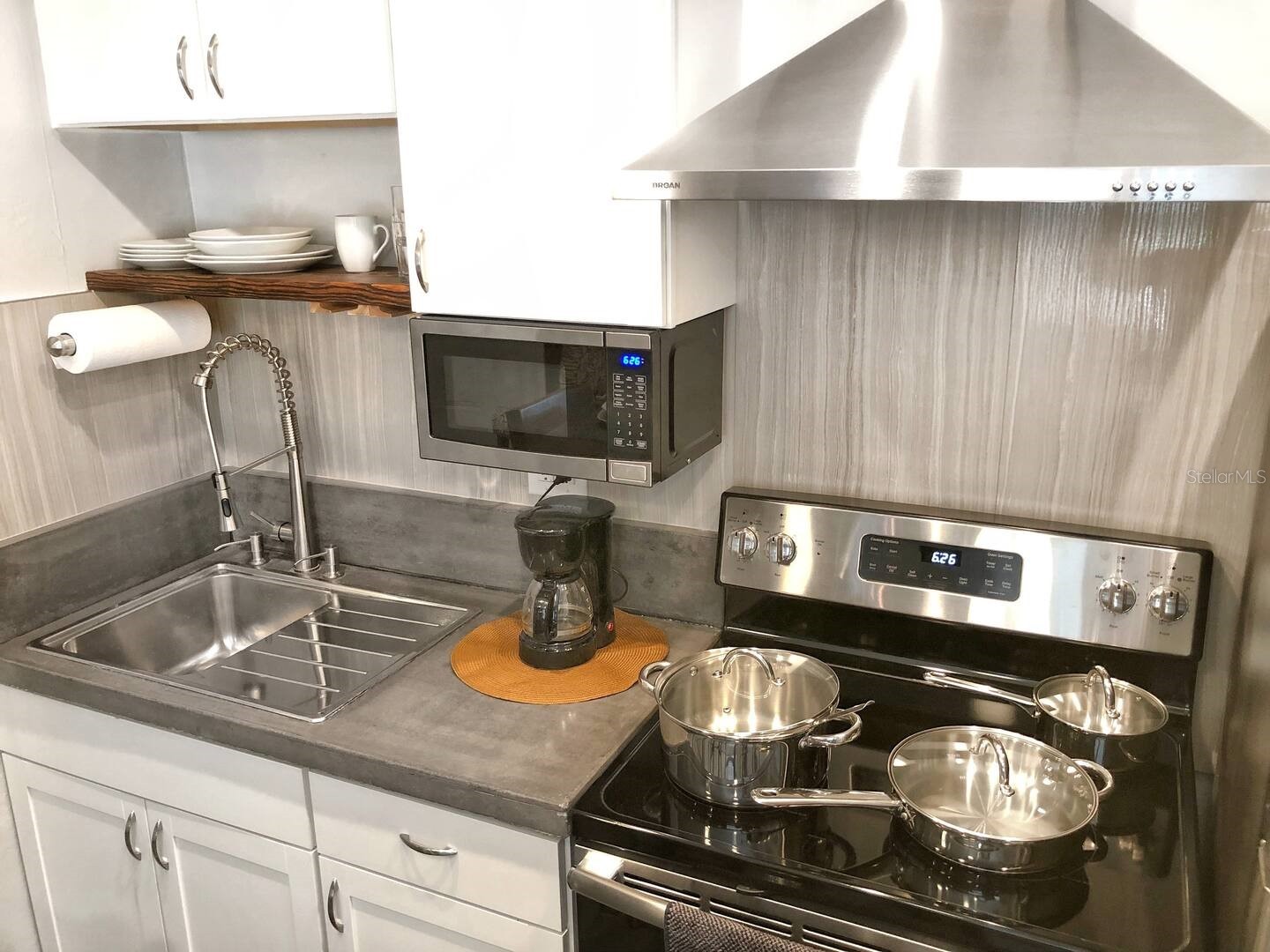 1235 22nd Avenue S #A Saint Petersburg FL 33705 TB8459736 image7