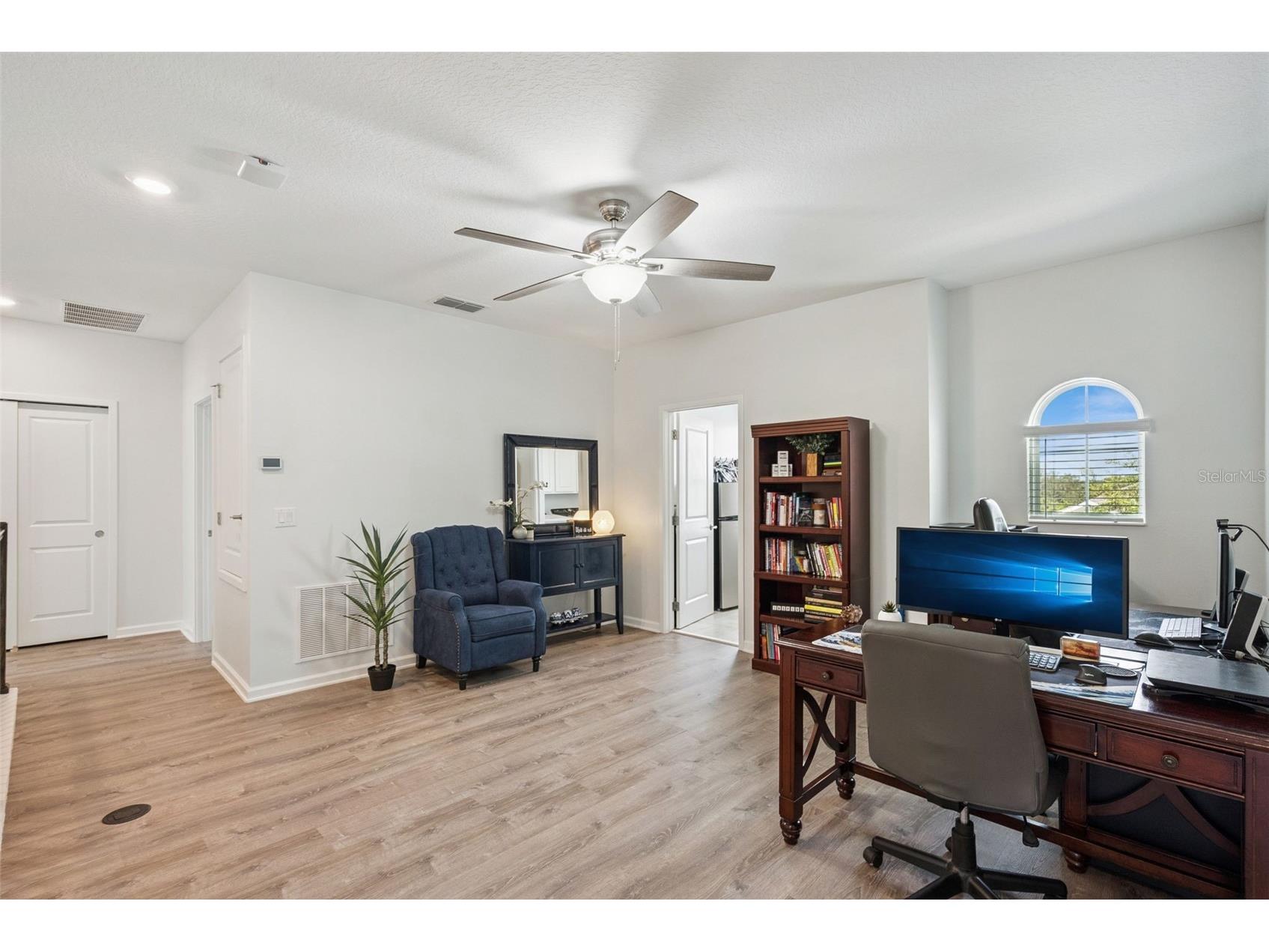 1235 Dora Parc Lane Mount Dora FL 32757 - LAKE DORA G5114277 image8