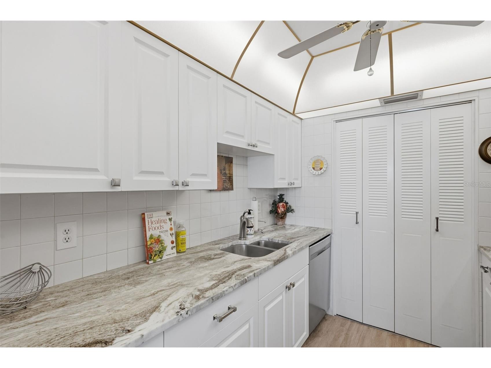 1235 S Highland Avenue #1-207 Clearwater FL 33756 W7882582 image18