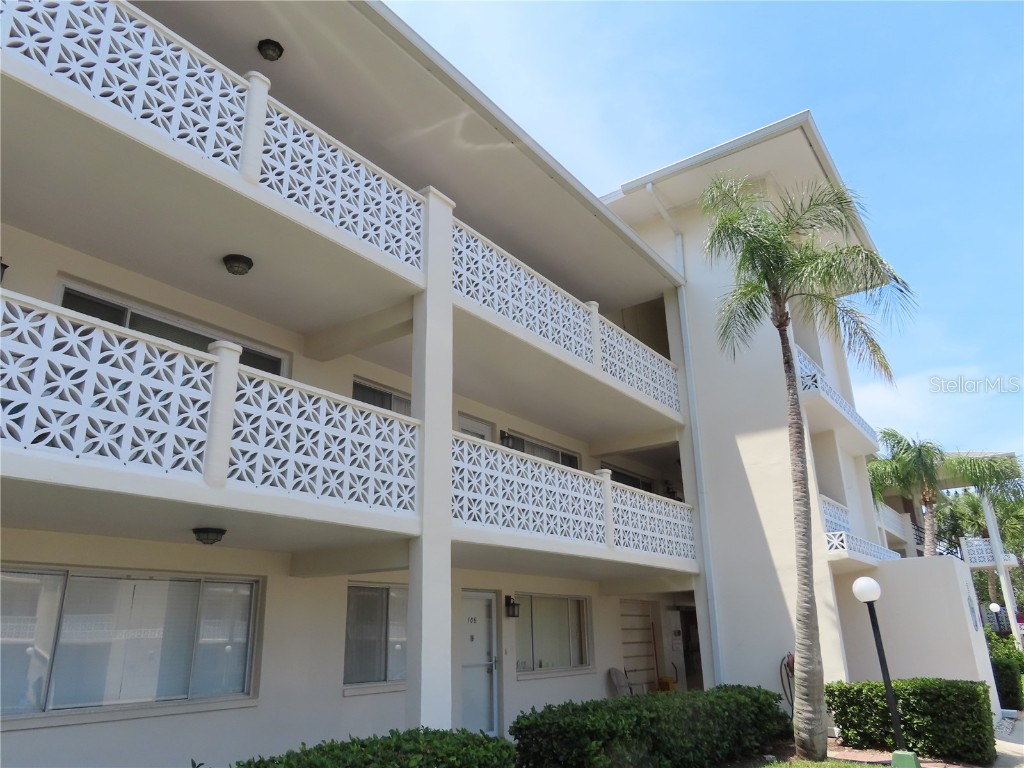 1235 S Highland Avenue #4-204 Clearwater FL 33756 U8200508 image1