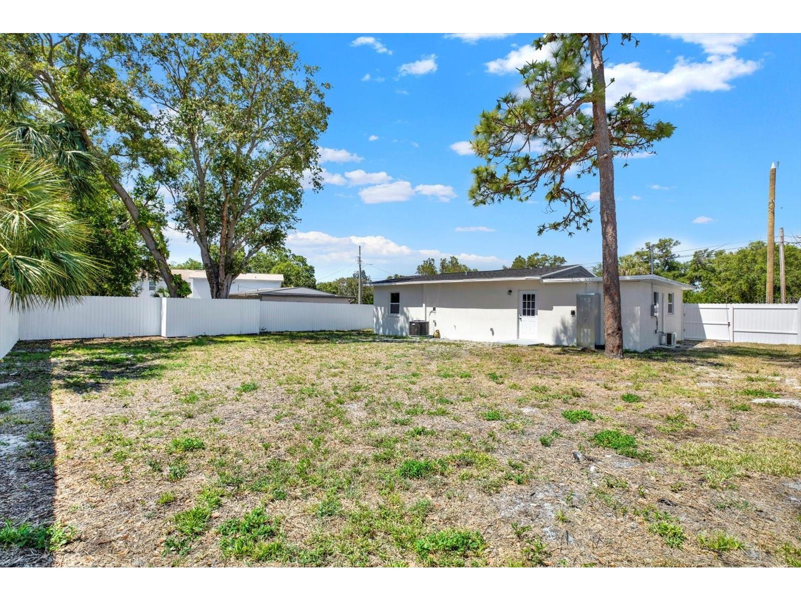 1235 Stockton Drive Clearwater FL 33755 TB8423059 image17