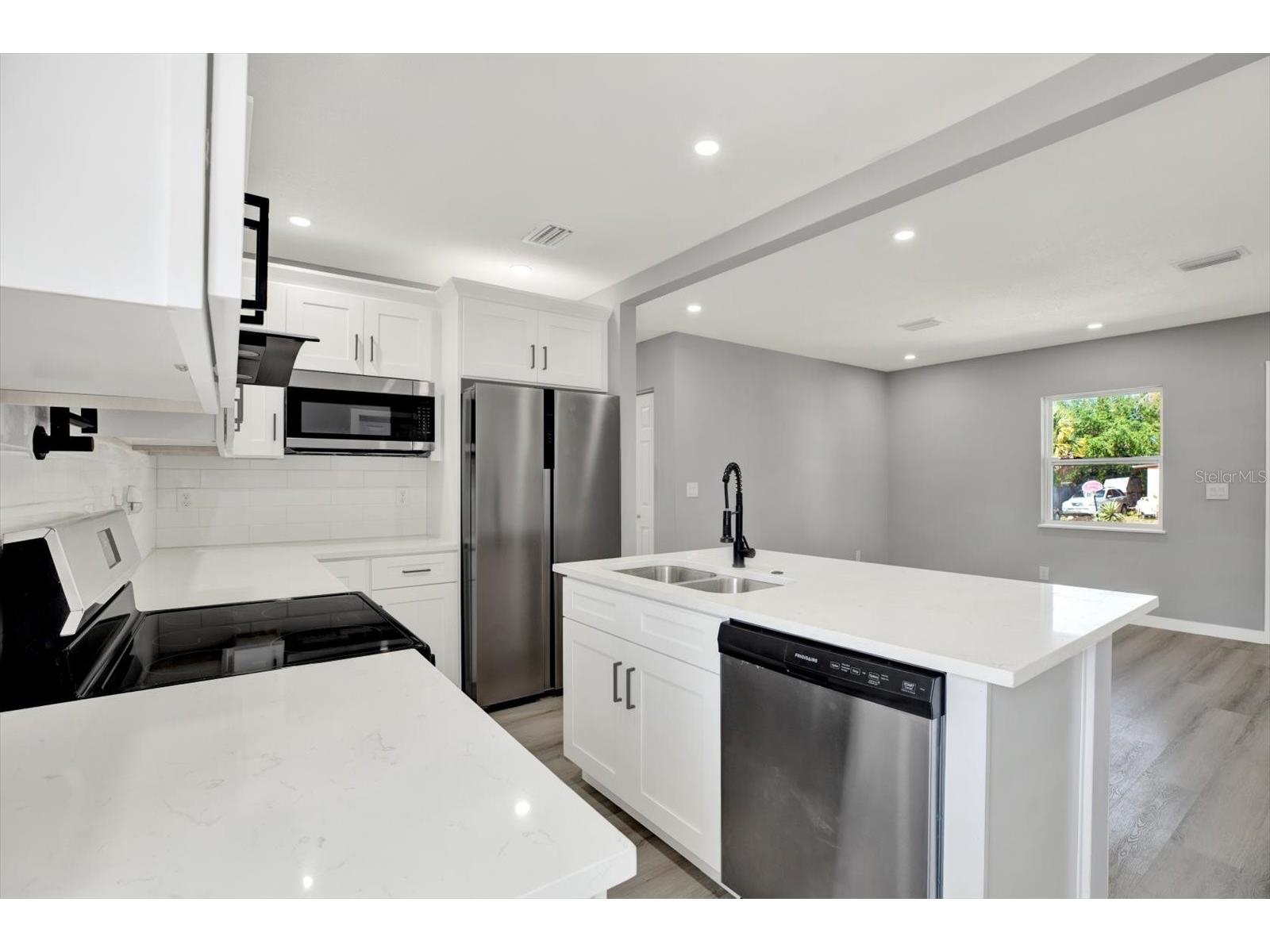 1235 Stockton Drive Clearwater FL 33755 TB8423059 image6