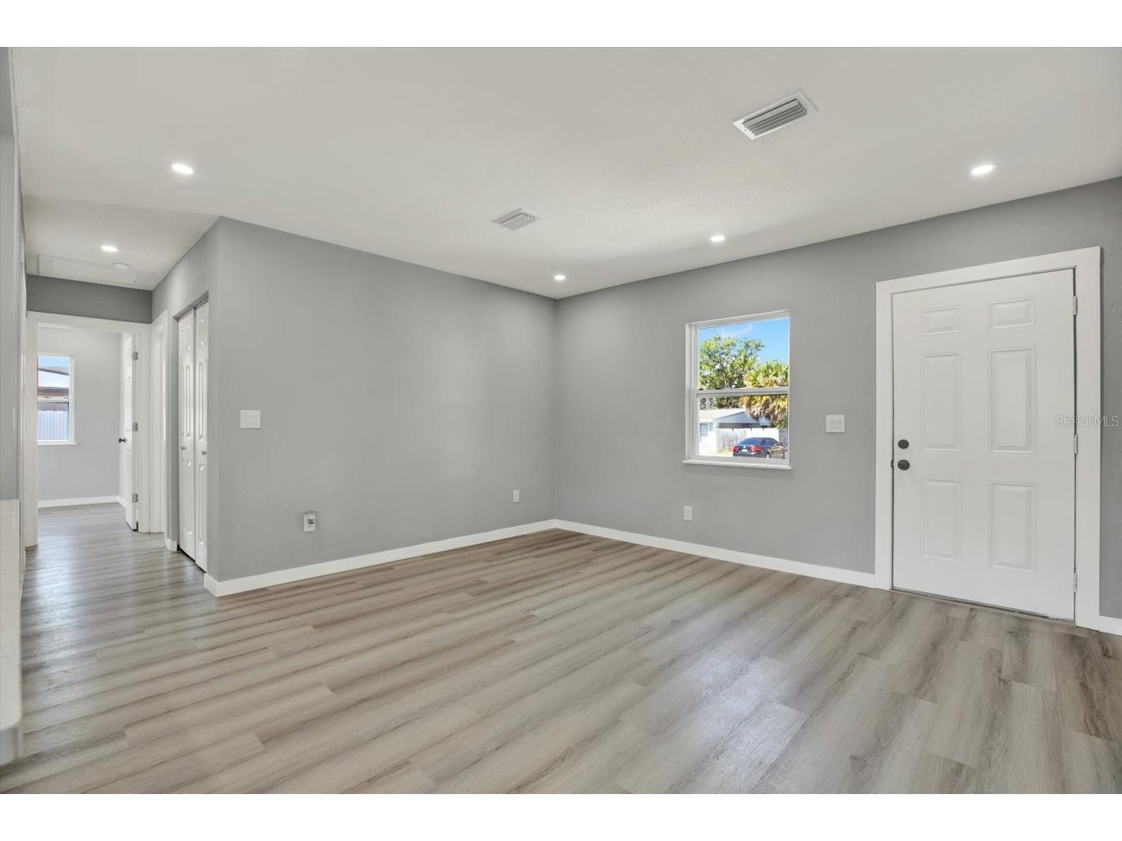 1235 Stockton Drive Clearwater FL 33755 TB8423059 image7