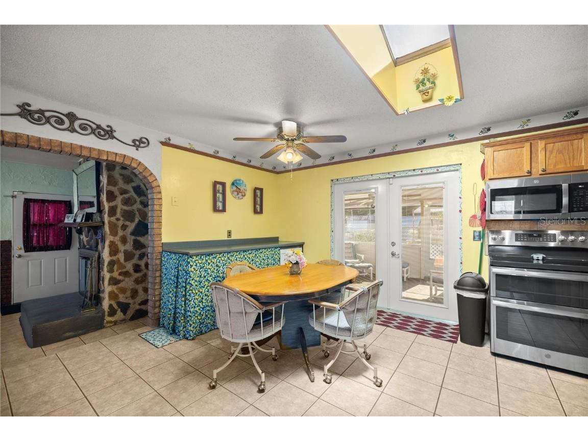 12351 SE Hwy 464 Ocklawaha FL 32179 OM713773 image7