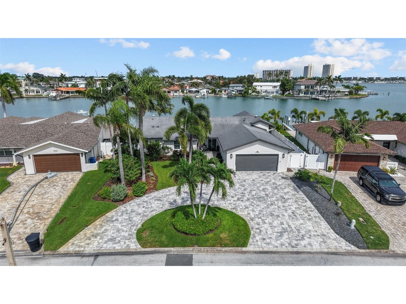 1236 79th Street S Saint Petersburg FL 33707 TB8431077 image1