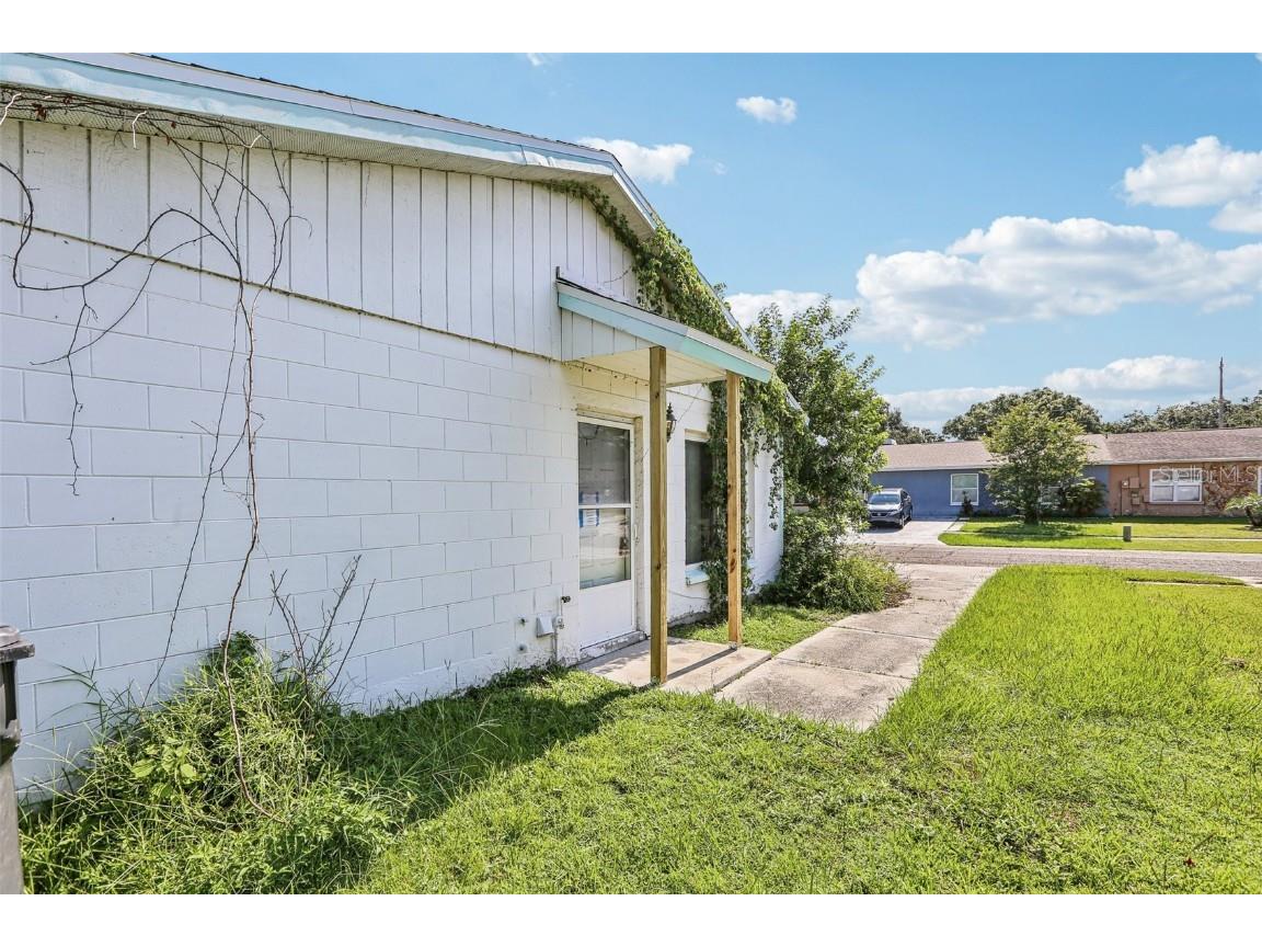 1236 Mohrlake Drive Brandon FL 33511 TB8411098 image2