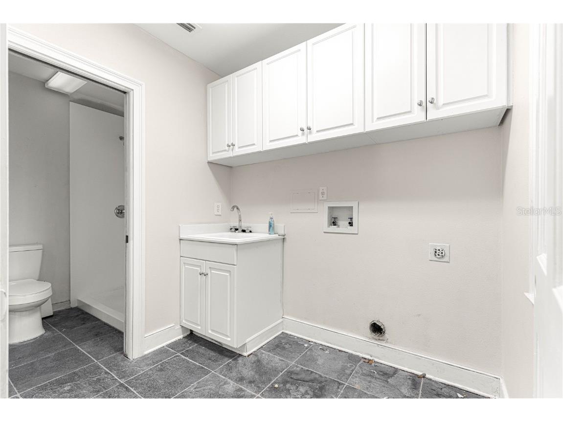 12360 E Highway 25 Ocklawaha FL 32179 - LAKE WEIR OM705819 image48