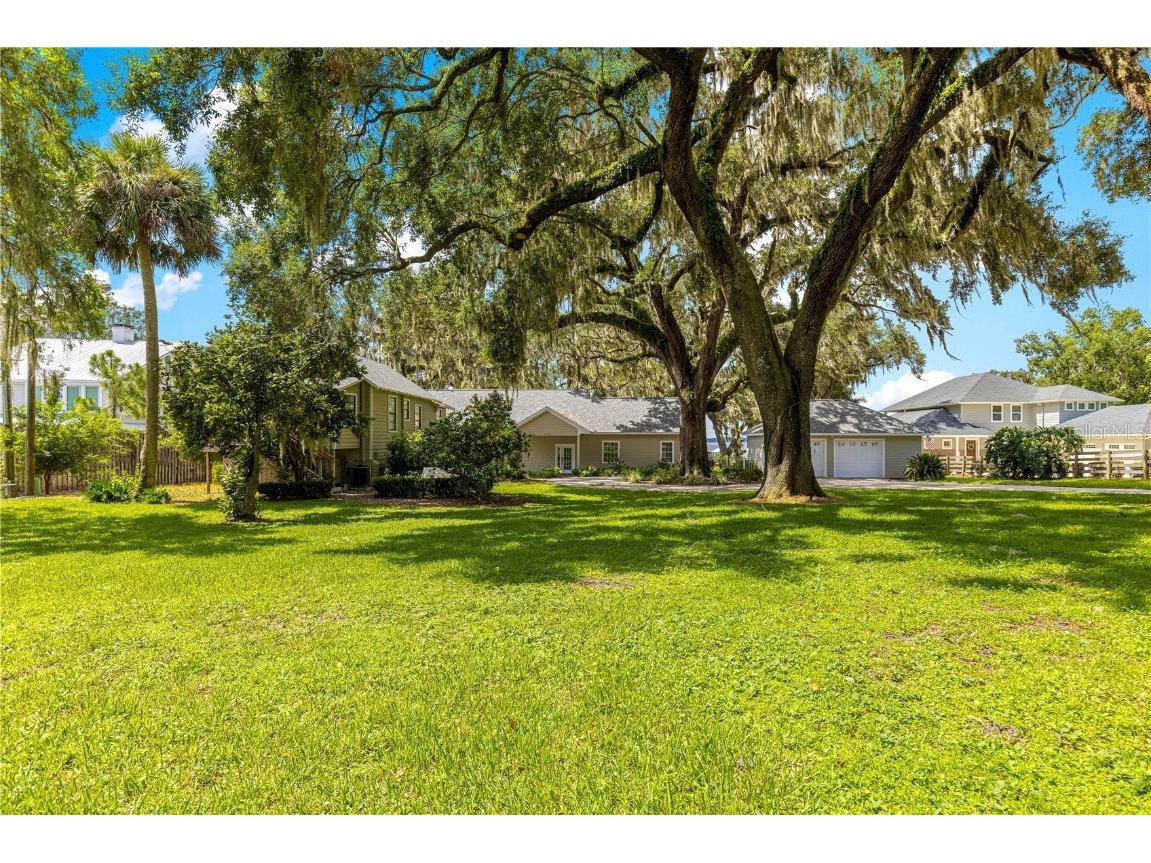 12360 E Highway 25 Ocklawaha FL 32179 - LAKE WEIR OM705819 image64