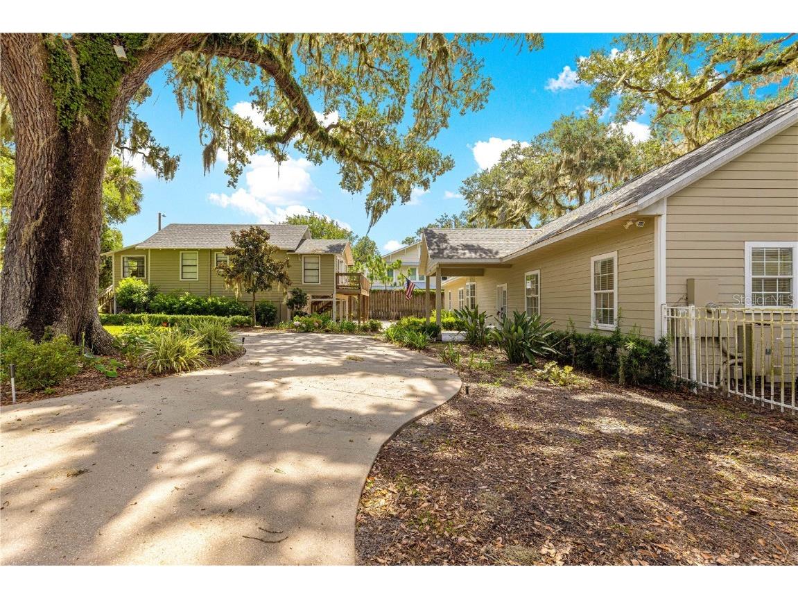 12360 E Highway 25 Ocklawaha FL 32179 - LAKE WEIR OM705819 image7