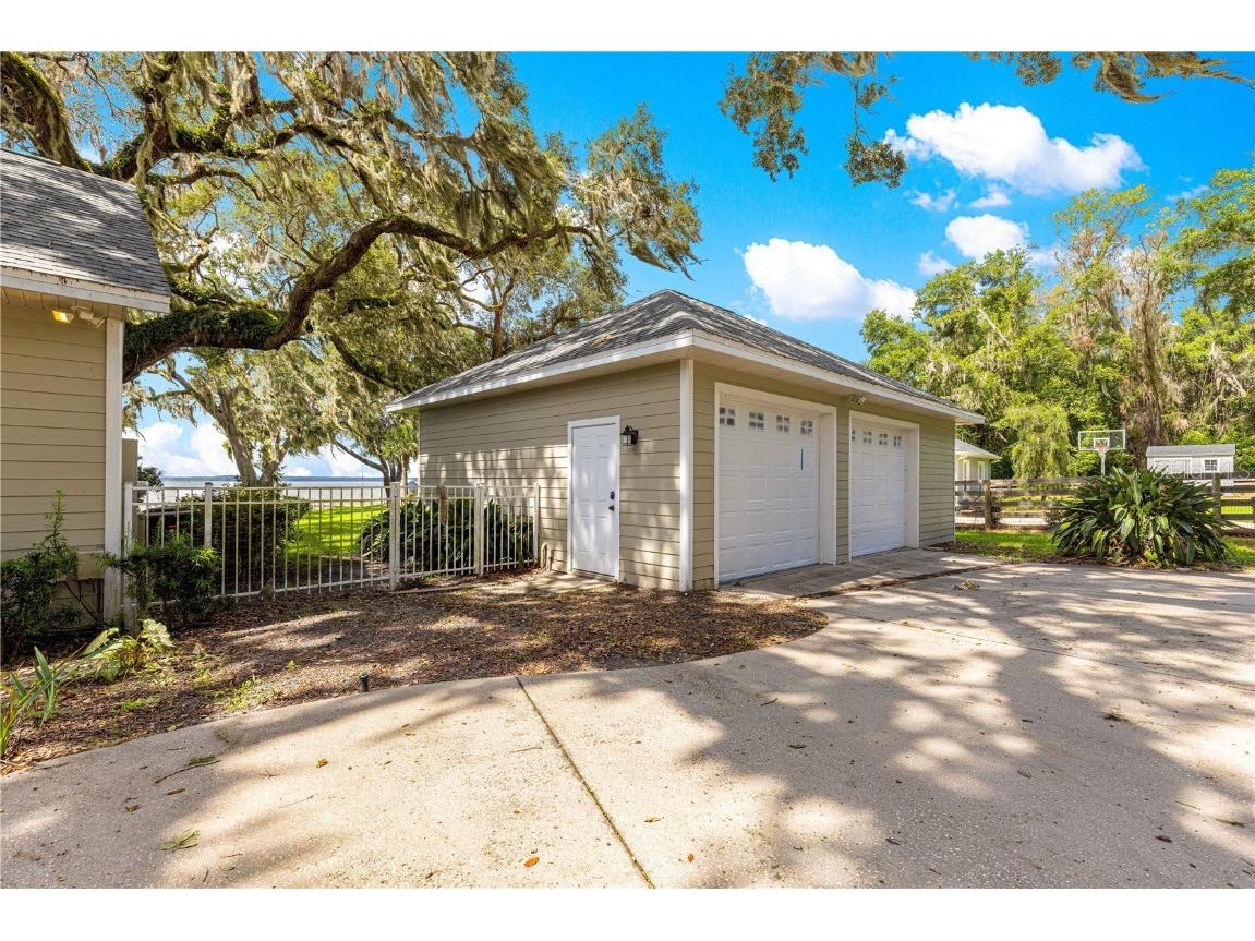 12360 E Highway 25 Ocklawaha FL 32179 - LAKE WEIR OM705819 image9