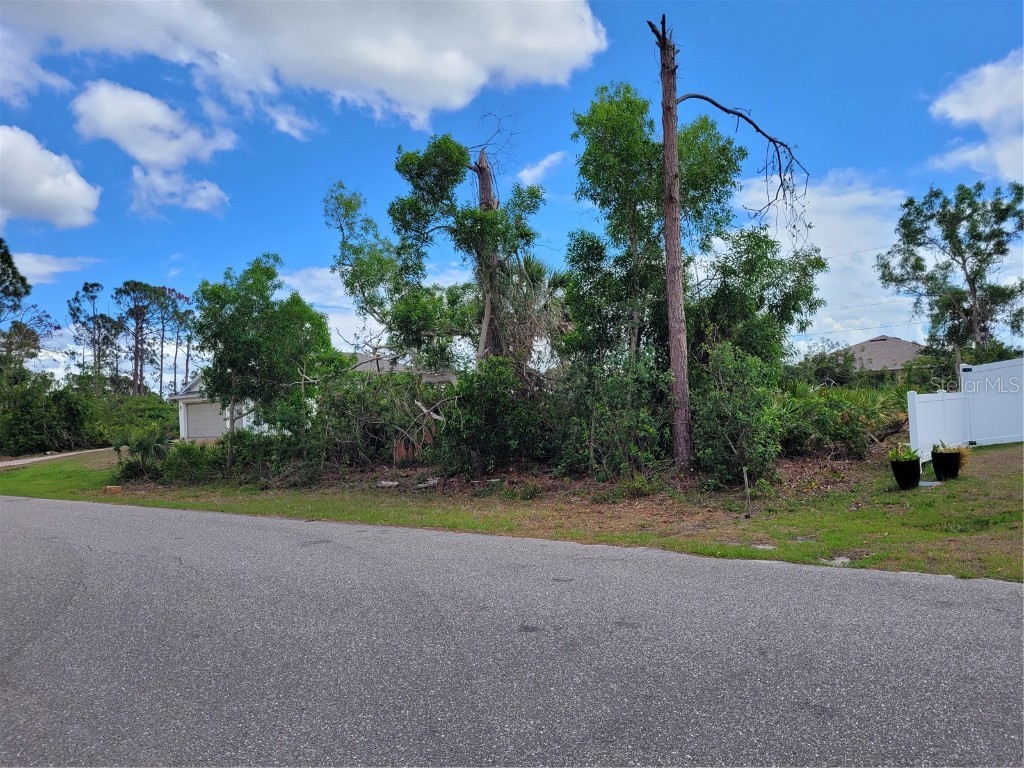 12367 Perrine Avenue Port Charlotte FL 33981 D6130174 image1