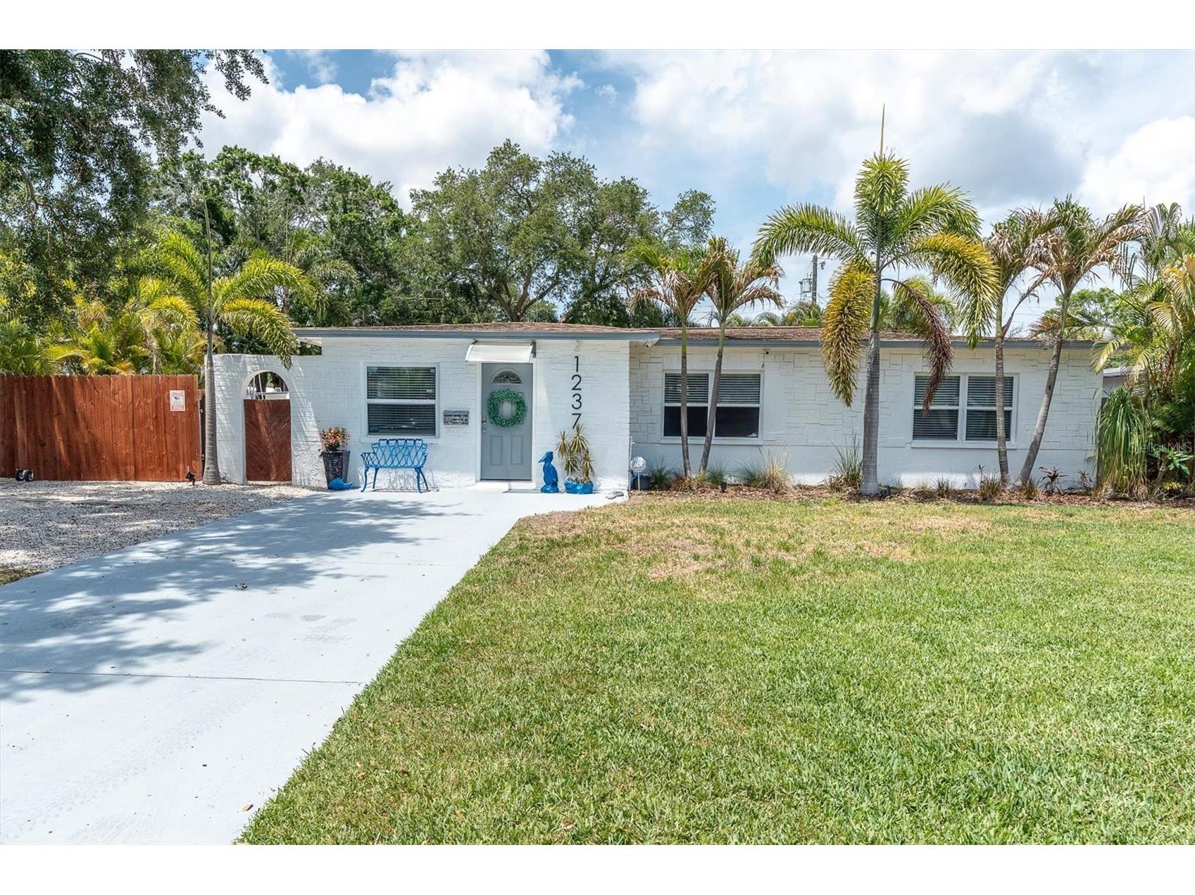 1237 57th Avenue N Saint Petersburg FL 33703 TB8508620 image1