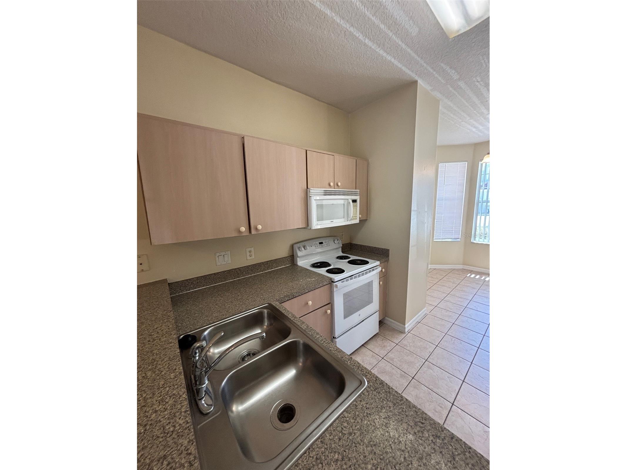 1237 S Beach Circle Kissimmee FL 34746 O6401441 image4
