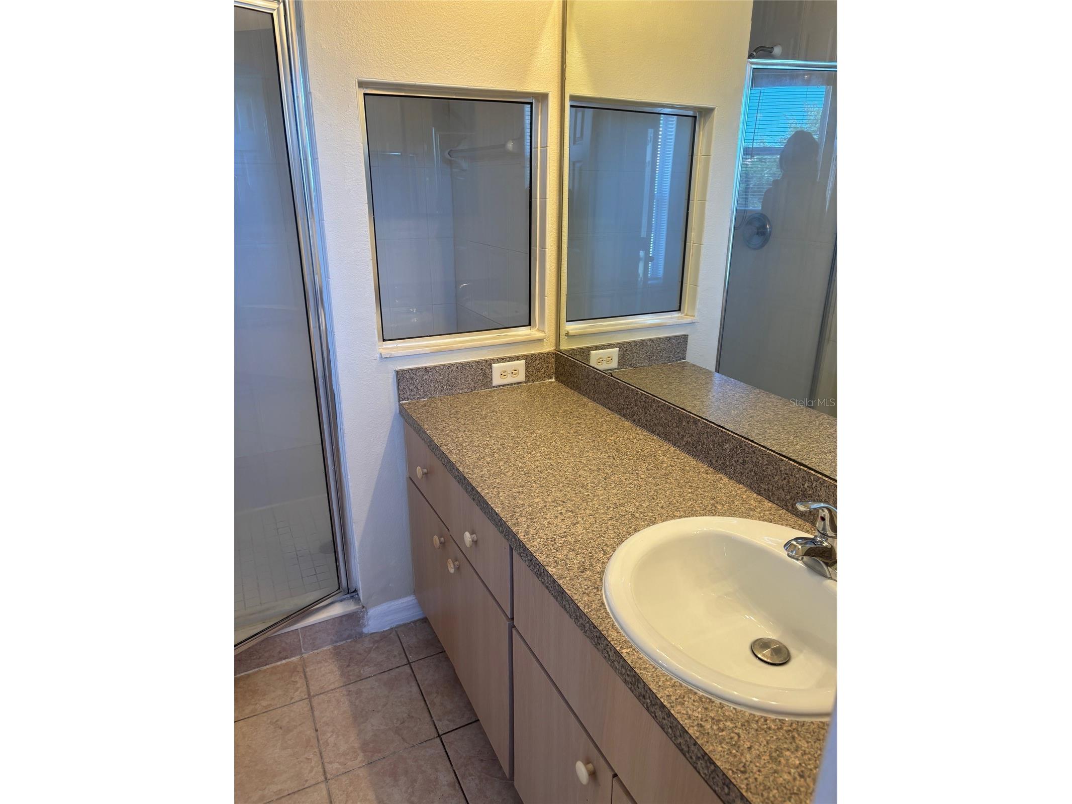 1237 S Beach Circle Kissimmee FL 34746 O6401441 image8