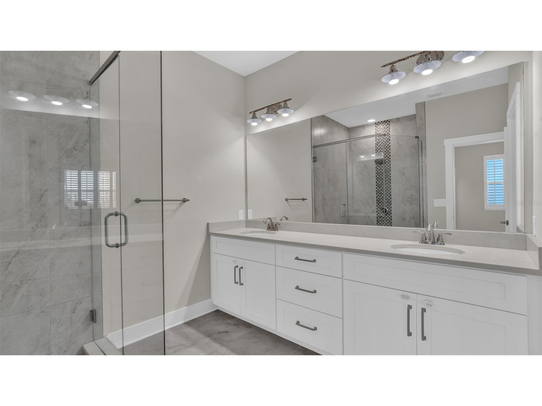 1237 Savona Drive NE Saint Petersburg FL 33702 TB8486823 image18
