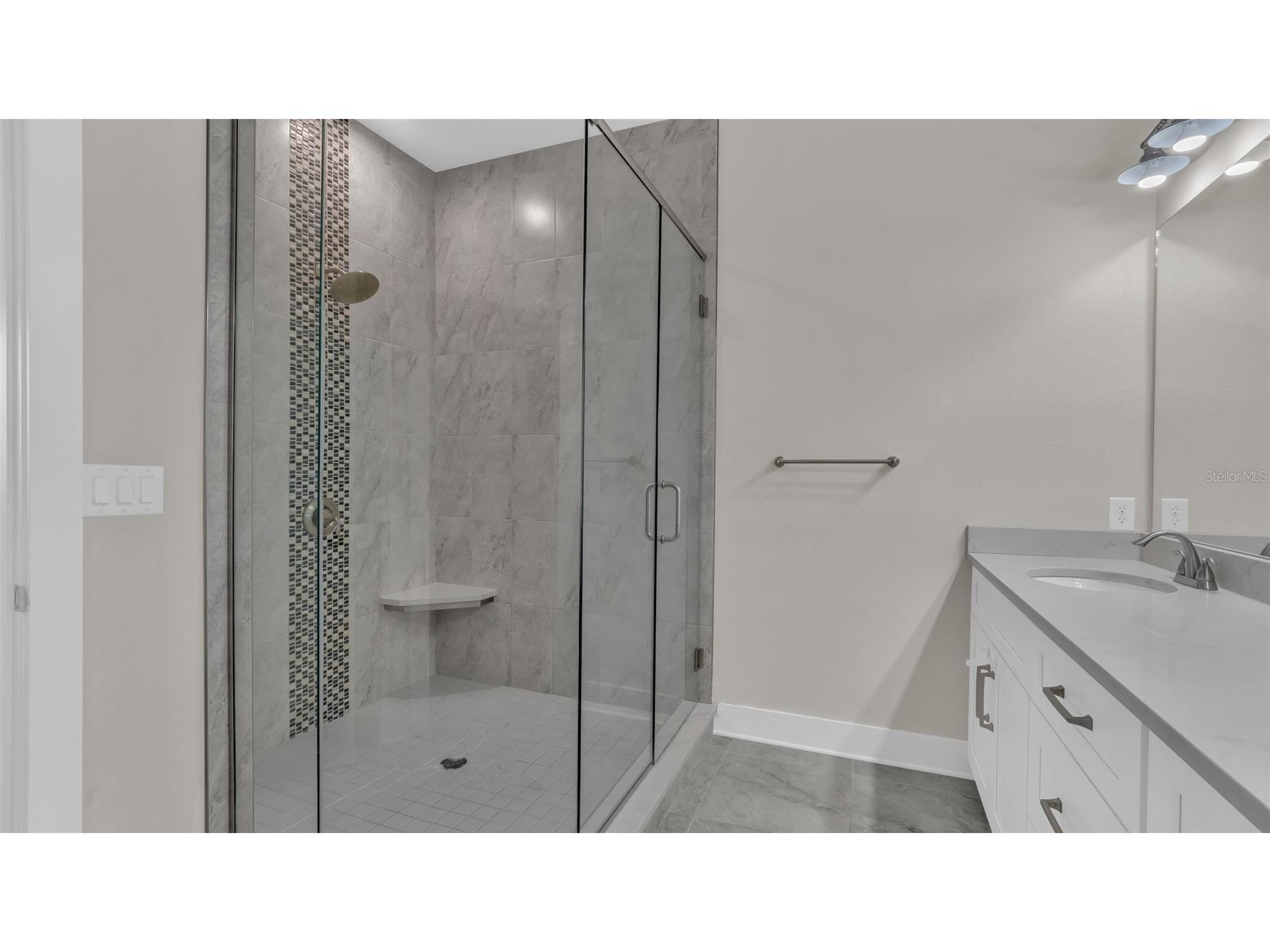1237 Savona Drive NE Saint Petersburg FL 33702 TB8486823 image19