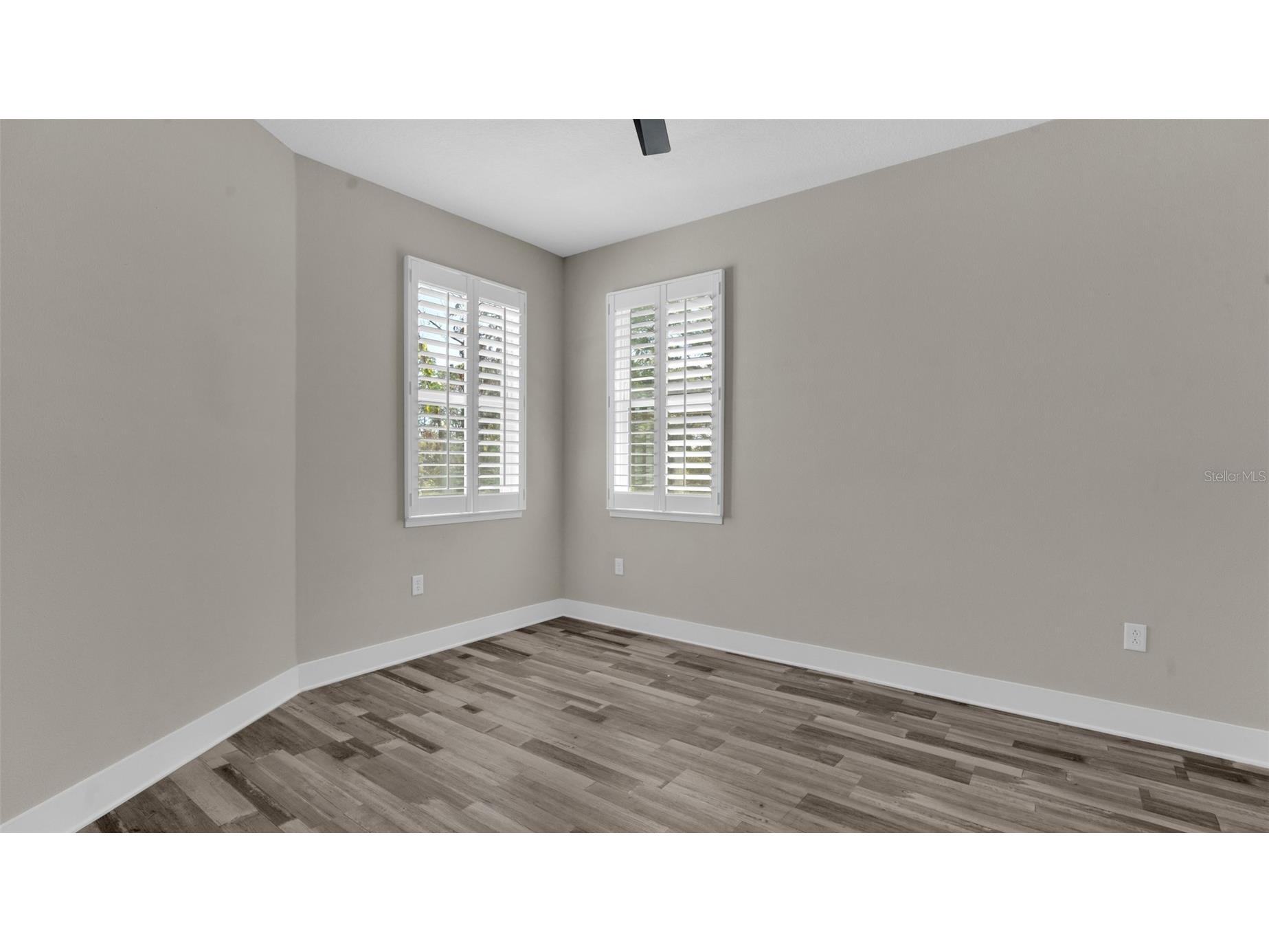 1237 Savona Drive NE Saint Petersburg FL 33702 TB8486823 image20