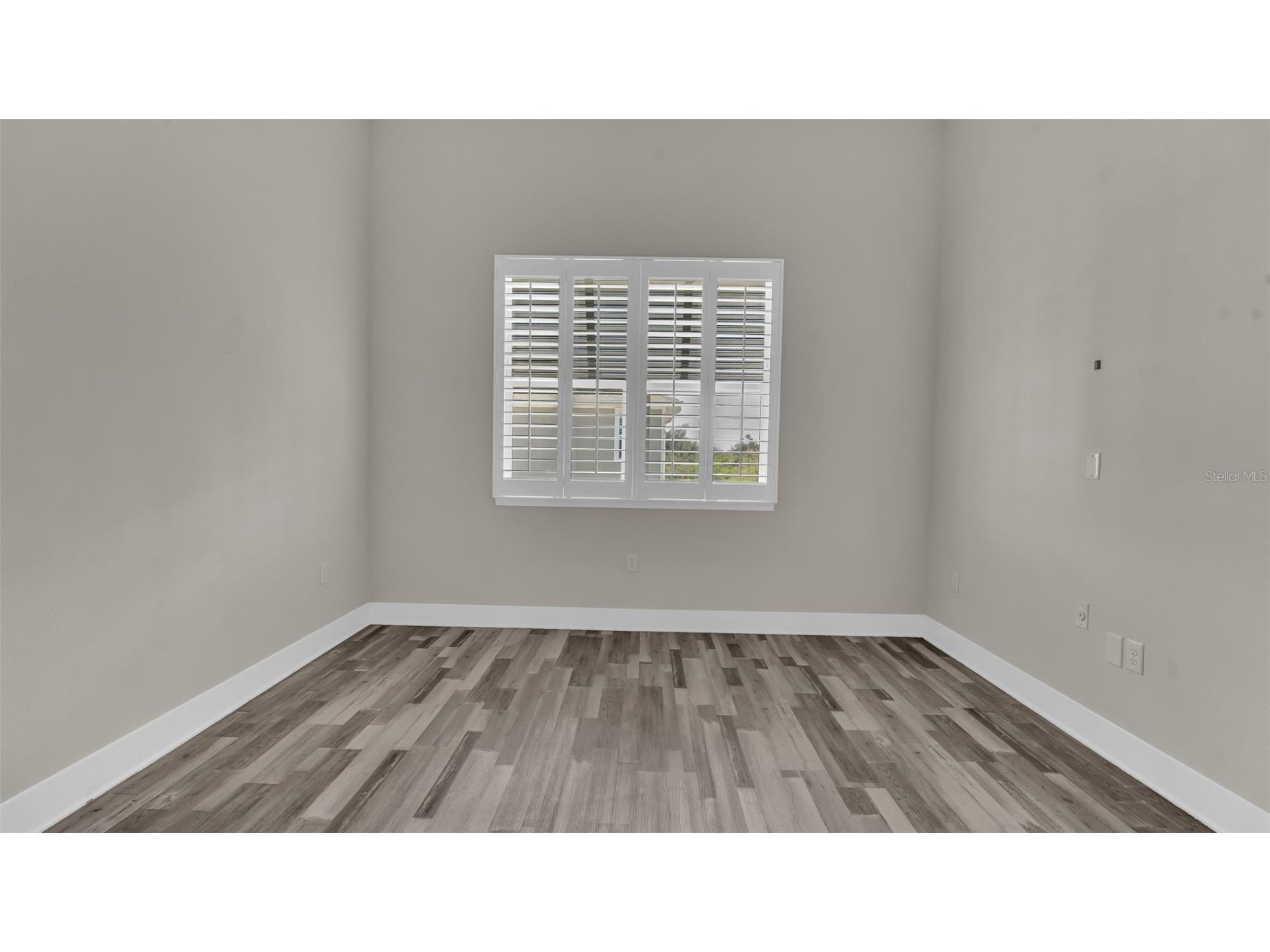 1237 Savona Drive NE Saint Petersburg FL 33702 TB8486823 image22