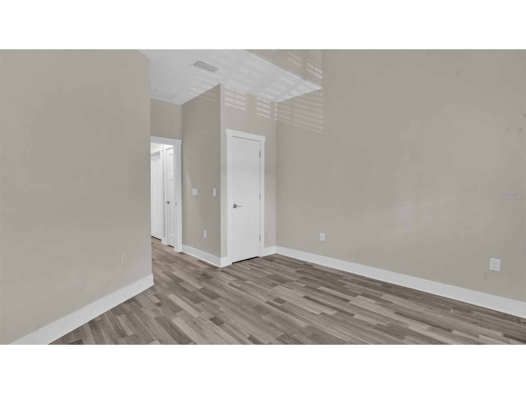 1237 Savona Drive NE Saint Petersburg FL 33702 TB8486823 image24