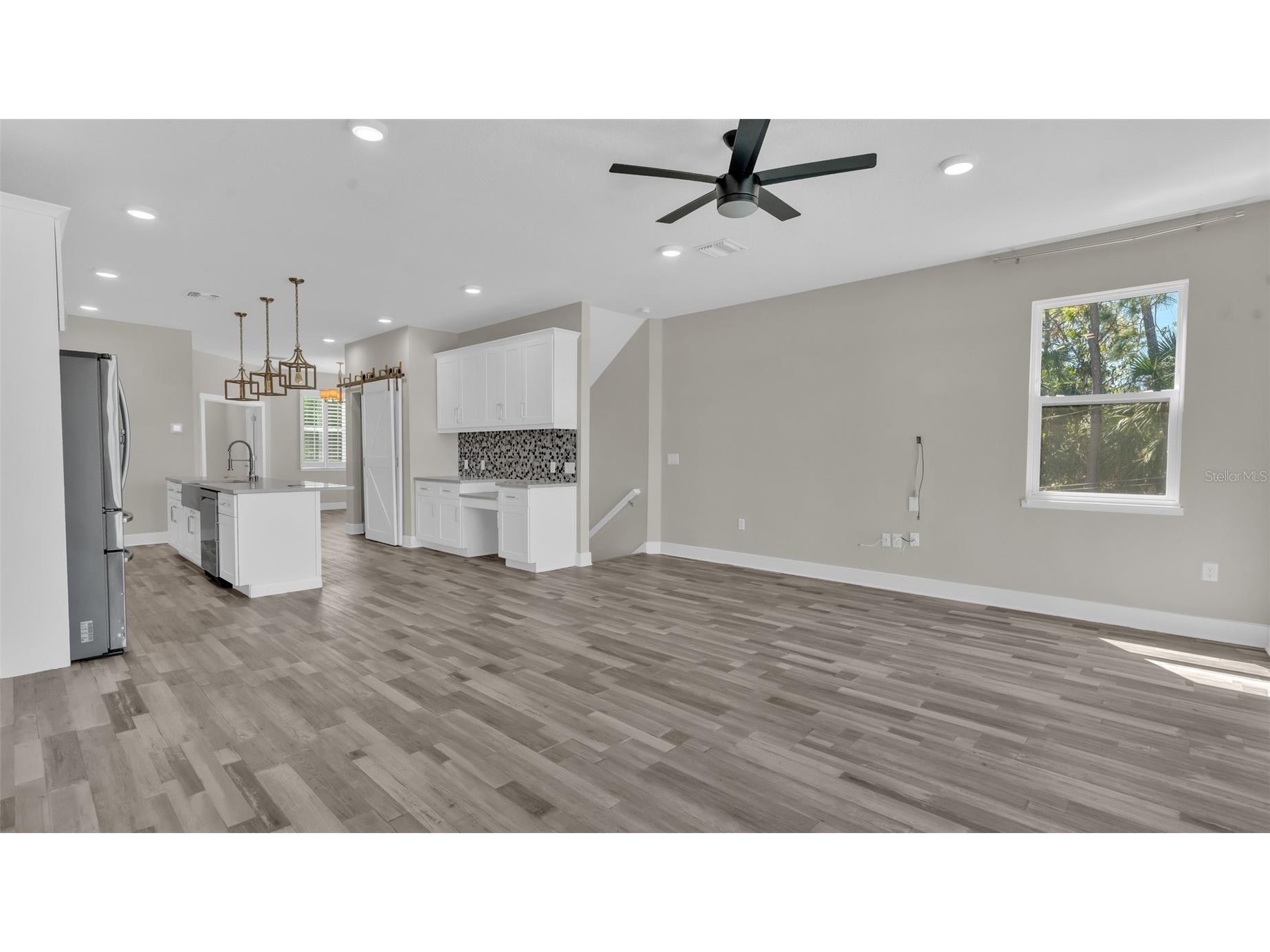 1237 Savona Drive NE Saint Petersburg FL 33702 TB8486823 image6